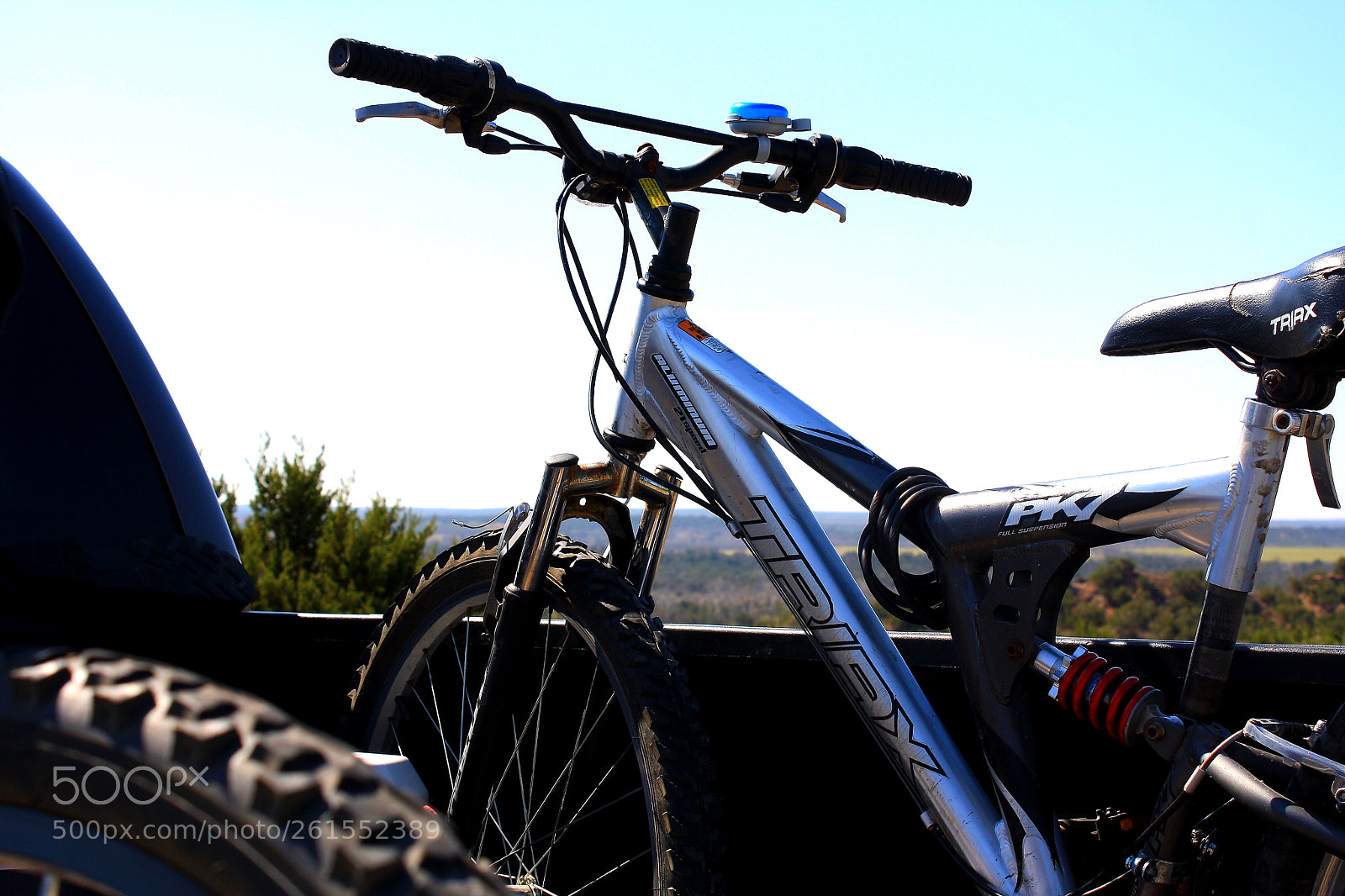 Canon EOS 1000D (EOS Digital Rebel XS / EOS Kiss F) sample photo. Mountain bike photography