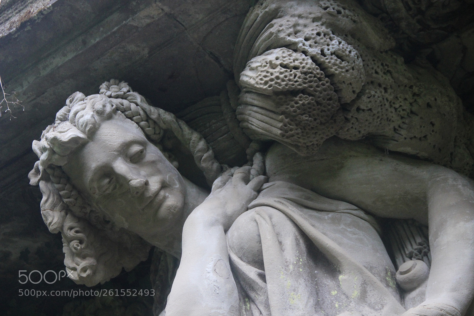 Canon EF-S 18-135mm F3.5-5.6 IS sample photo. Balcon, atlantes et cariatides. photography