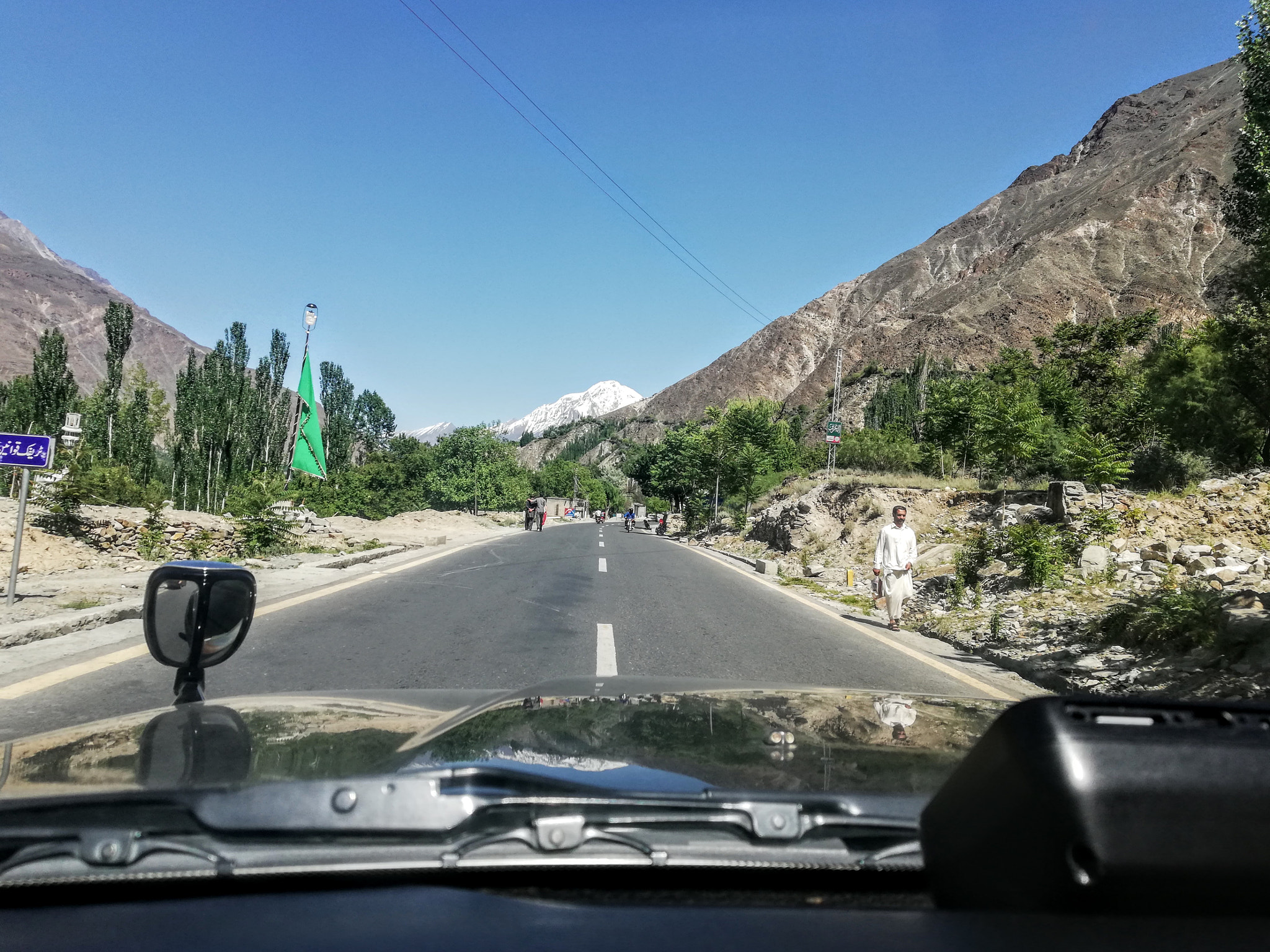 HUAWEI Mate 10 Lite sample photo. Road to khunjraab photography