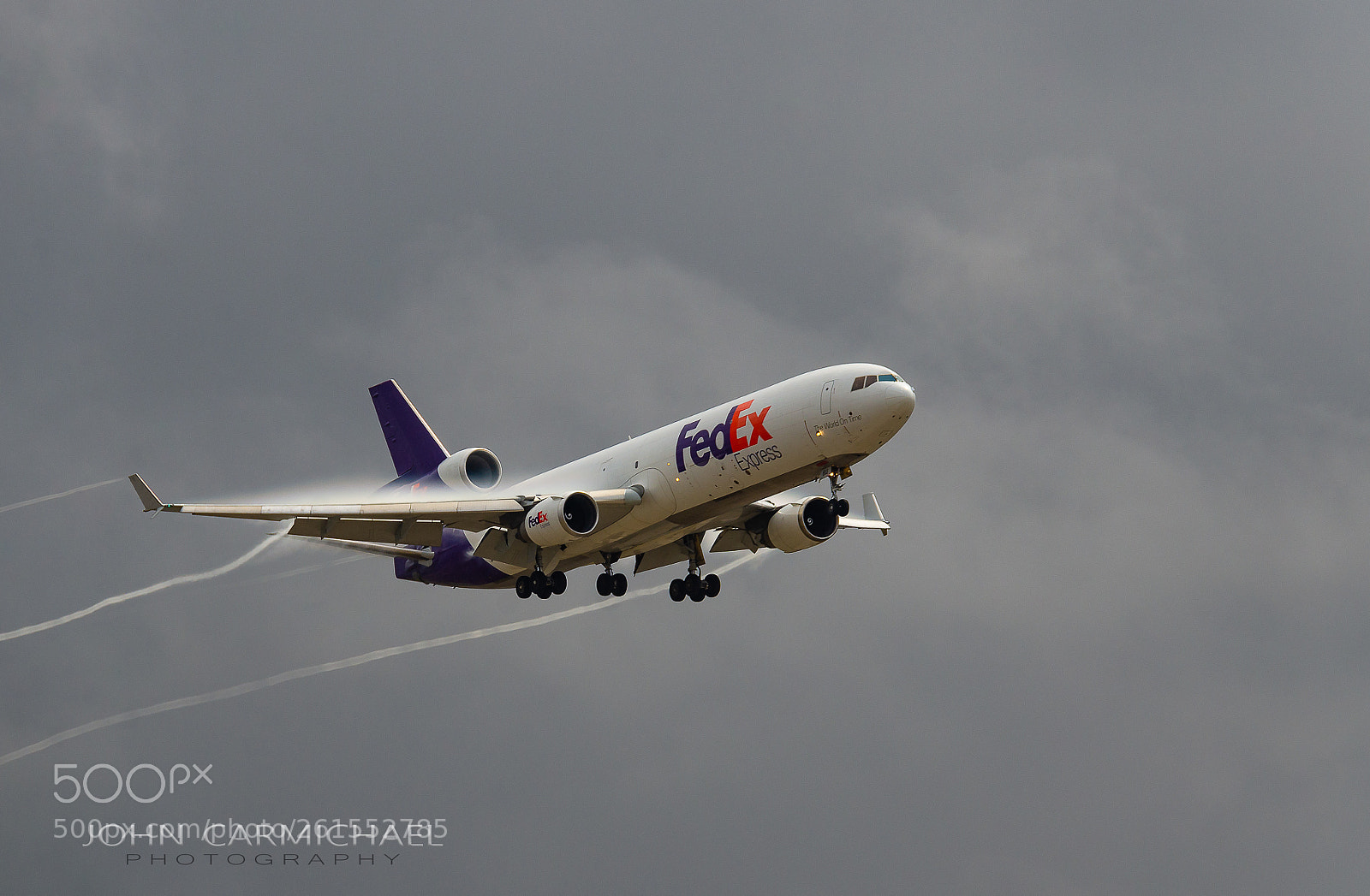 Nikon D7000 sample photo. Fedex vapor photography