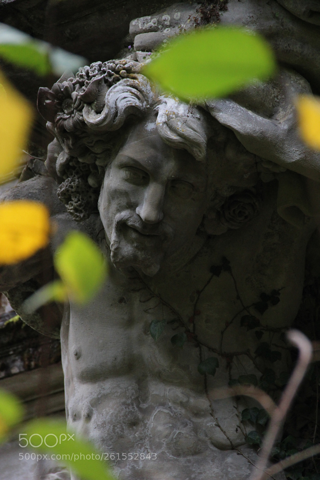 Canon EF-S 18-135mm F3.5-5.6 IS sample photo. Balcon, atlantes et cariatides. photography