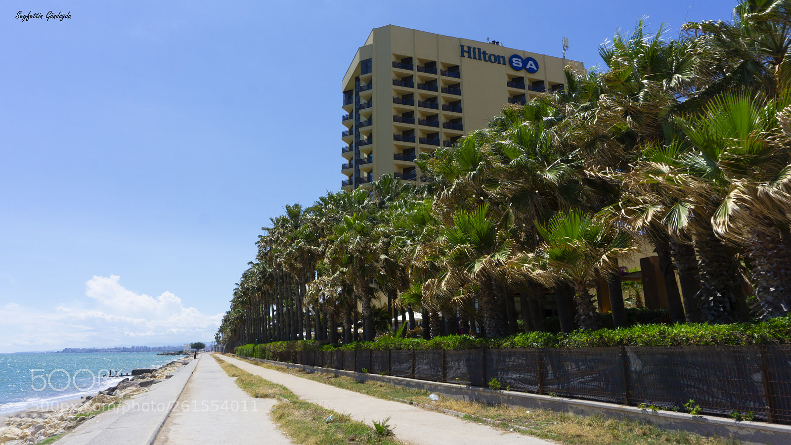 Sony a6000 sample photo. Hiltonsa hotel and sea photography