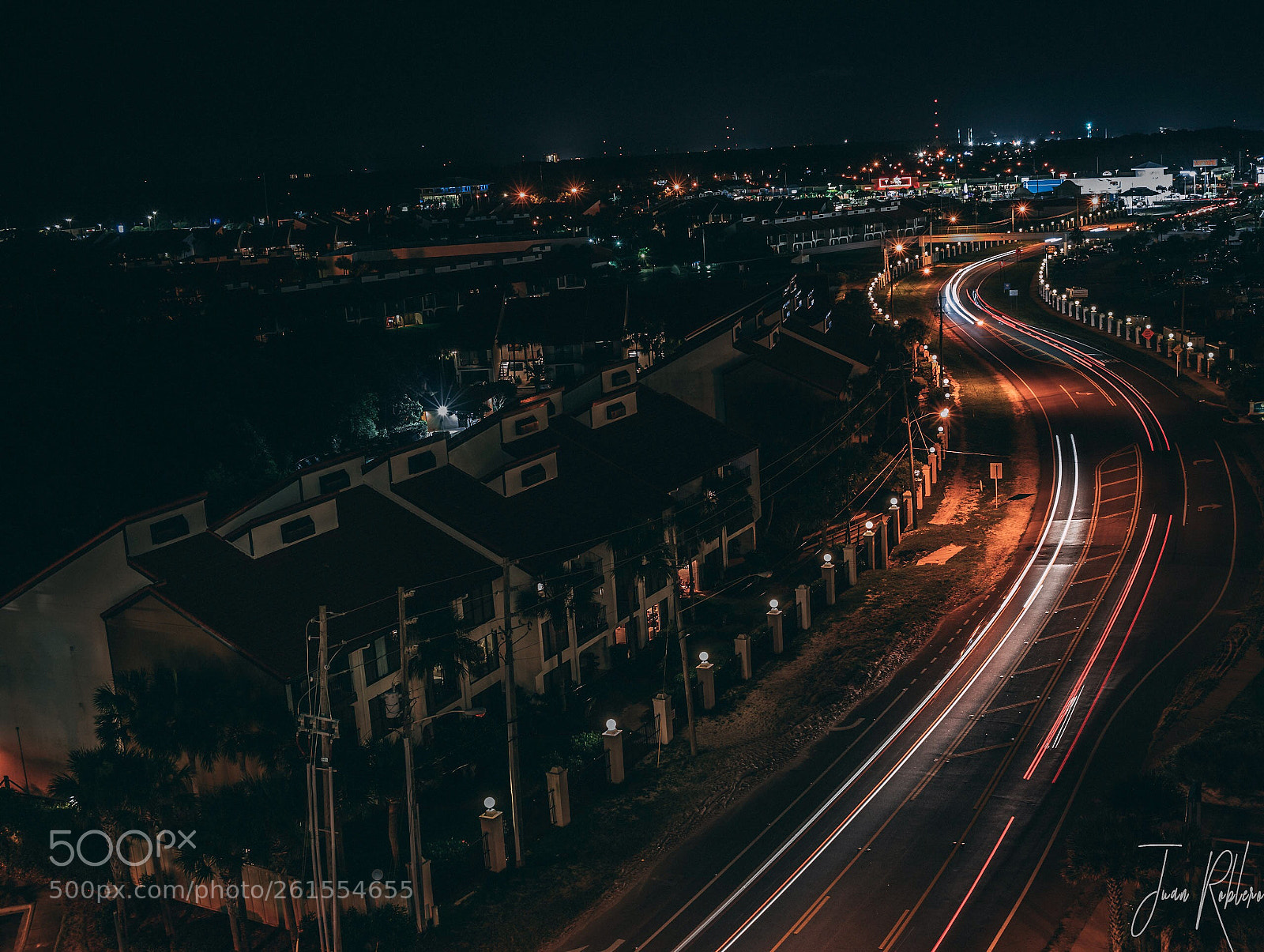 Canon EOS 77D (EOS 9000D / EOS 770D) sample photo. Lighttrail photography