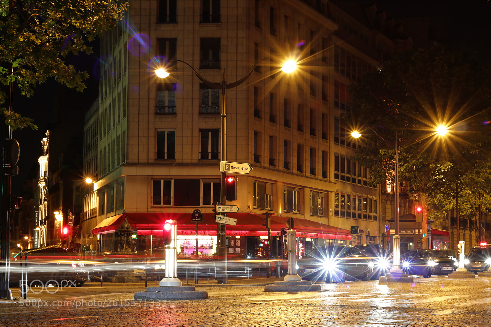 Canon EOS 77D (EOS 9000D / EOS 770D) + Canon EF 50mm F1.8 STM sample photo. Paris night lights photography