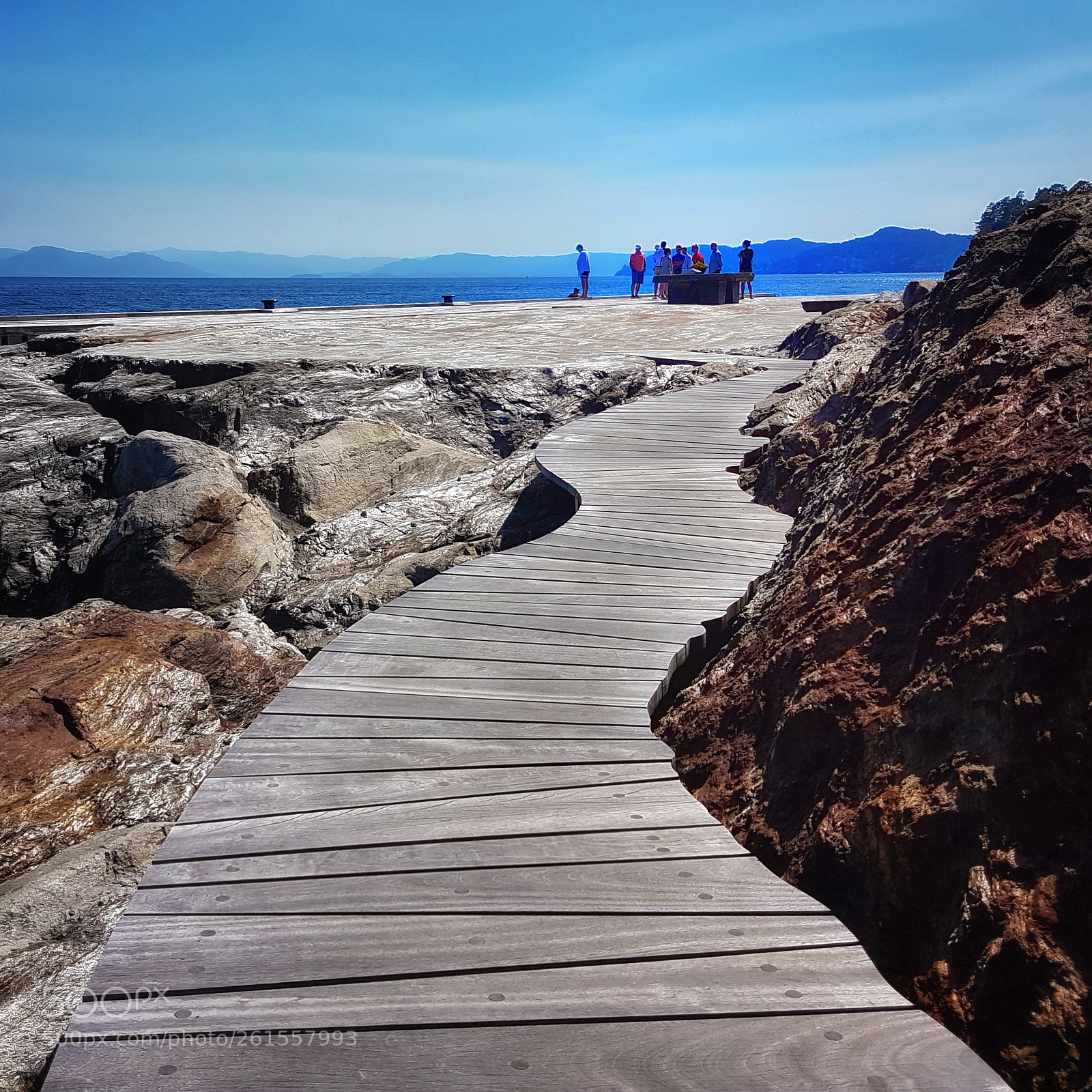 Samsung Galaxy S7 sample photo. Wooden path photography