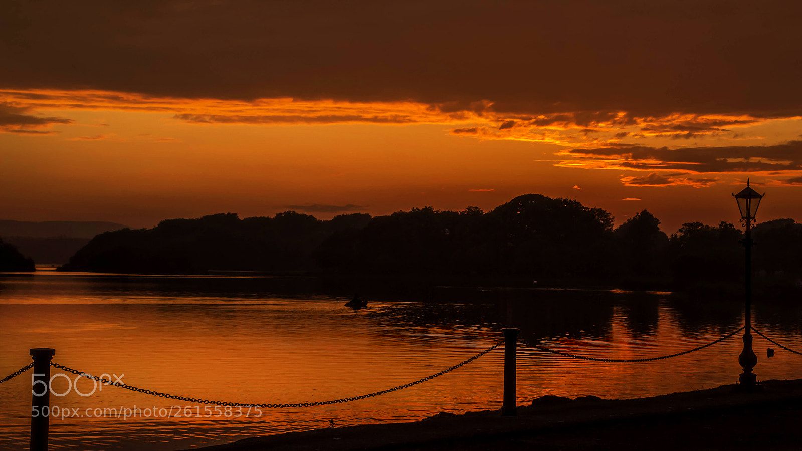 Canon EOS 600D (Rebel EOS T3i / EOS Kiss X5) sample photo. Lake sunset photography
