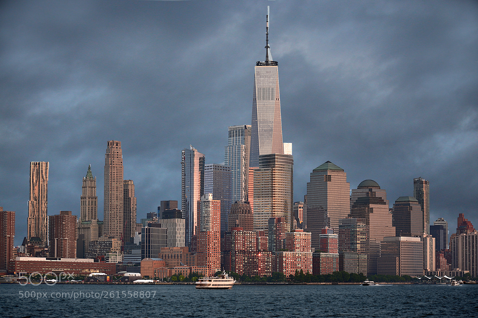 Nikon D3400 sample photo. Freedom tower & yacht photography