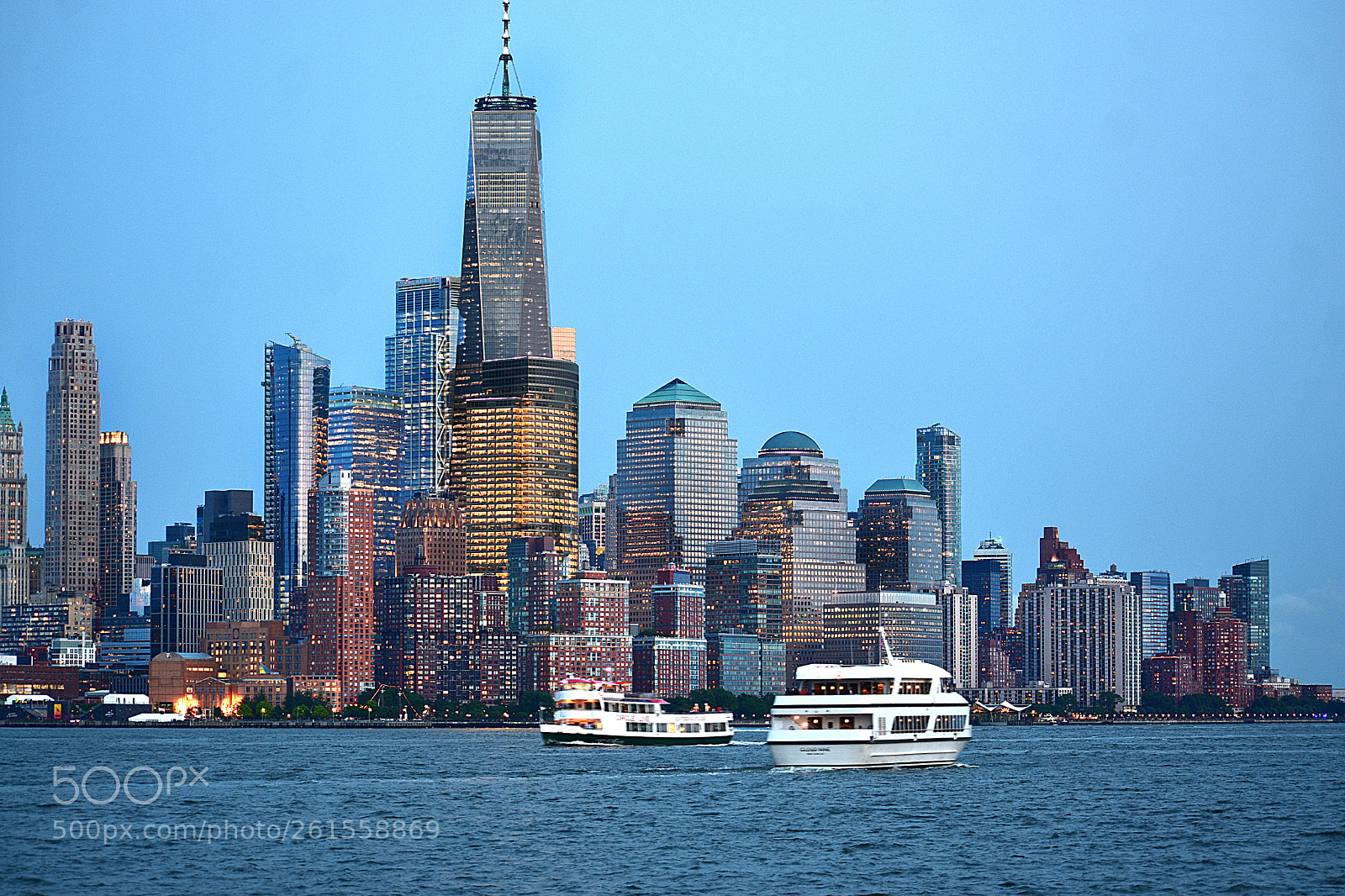 Nikon D3400 sample photo. Freedom tower, ferry & yacht photography