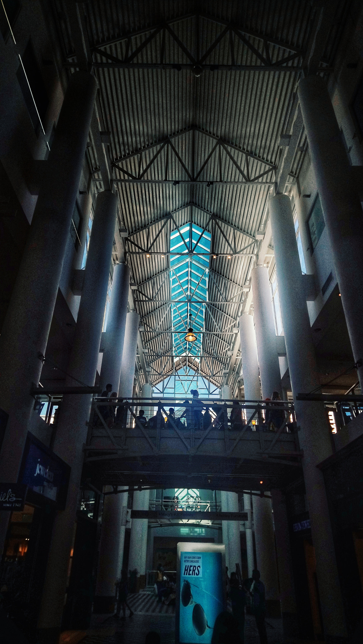 Sony Xperia XA1 Ultra sample photo. Inside a mall photography