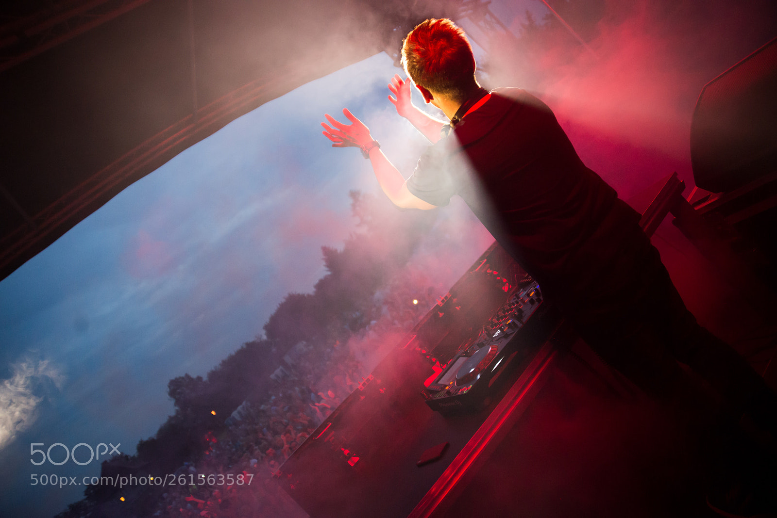 Nikon D610 sample photo. Dj at night photography