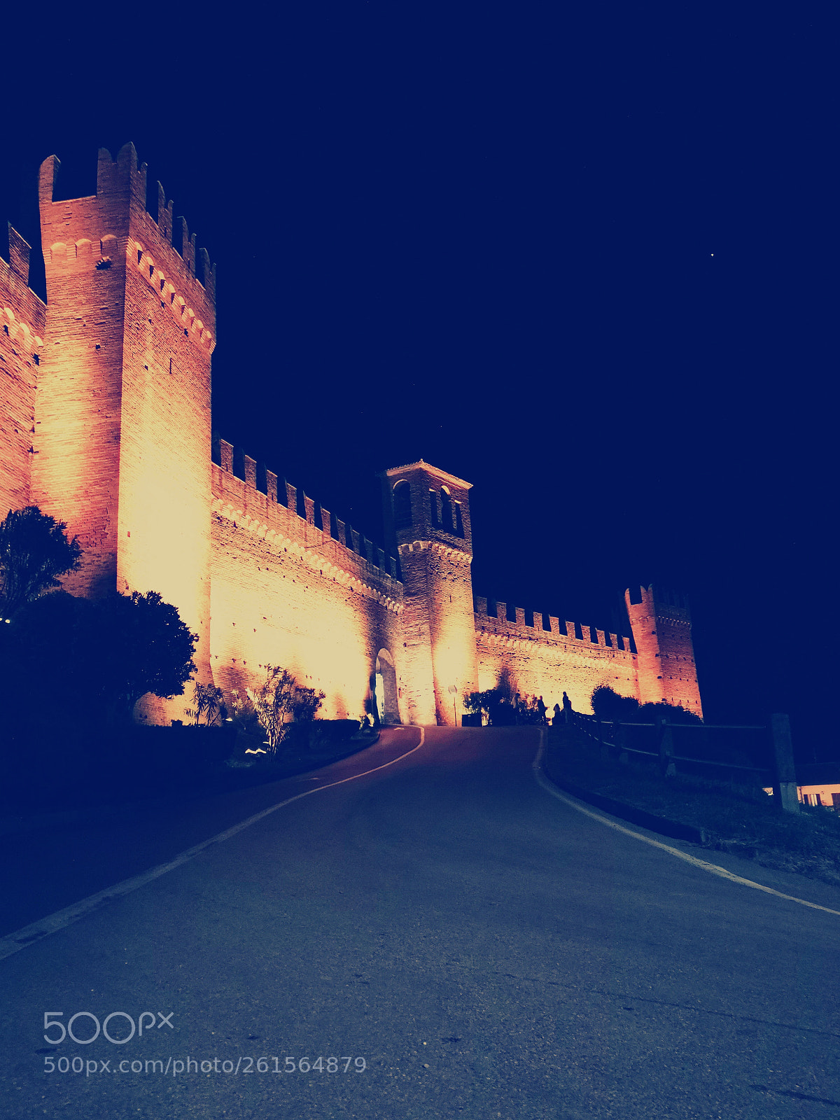 HUAWEI Mate 10 Pro sample photo. The castle of gradara photography