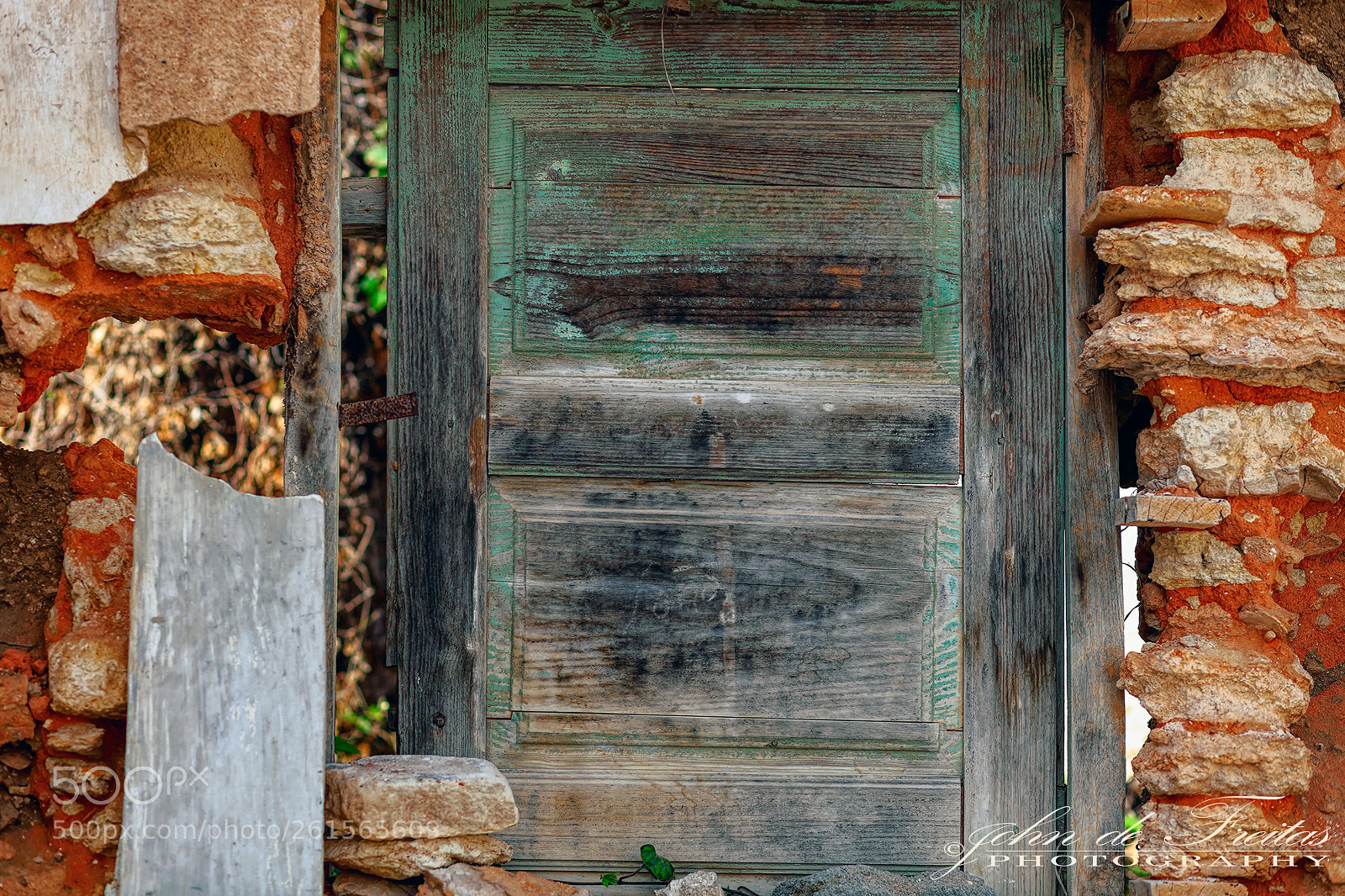 Canon EOS 5D Mark II sample photo. Decay photography