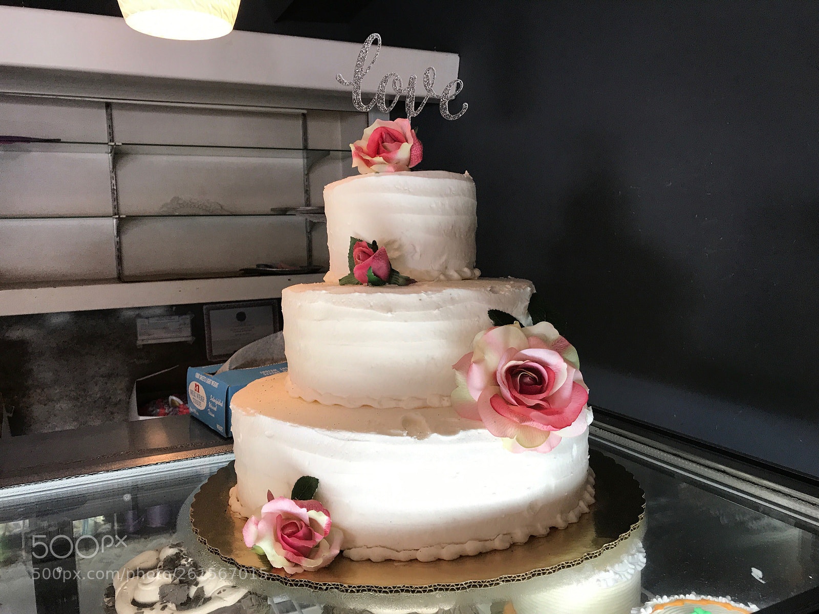 Apple iPhone 7 Plus sample photo. Love cake photography