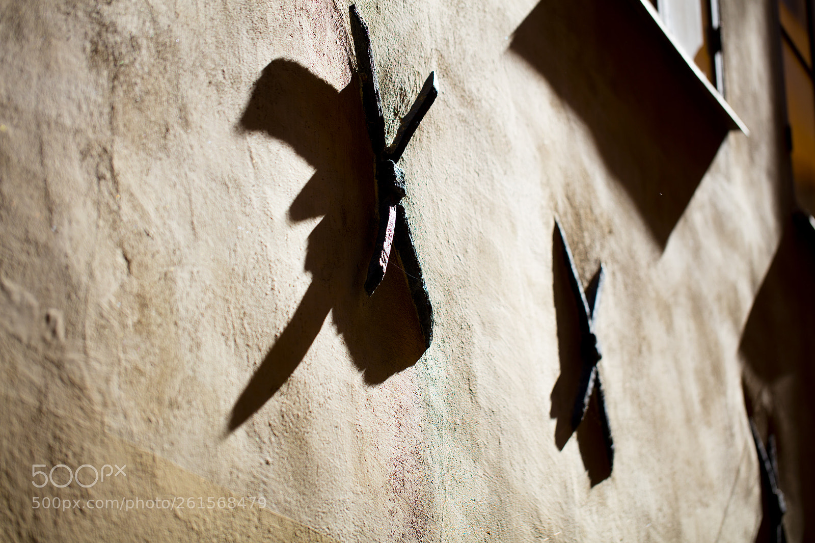Canon EOS 5DS R sample photo. Decorated wall from 1800s photography