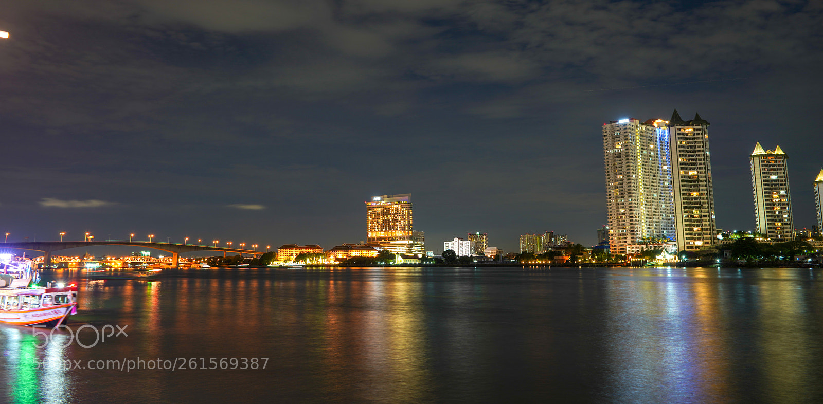 Sony a7R III sample photo. Bangkok river front photography