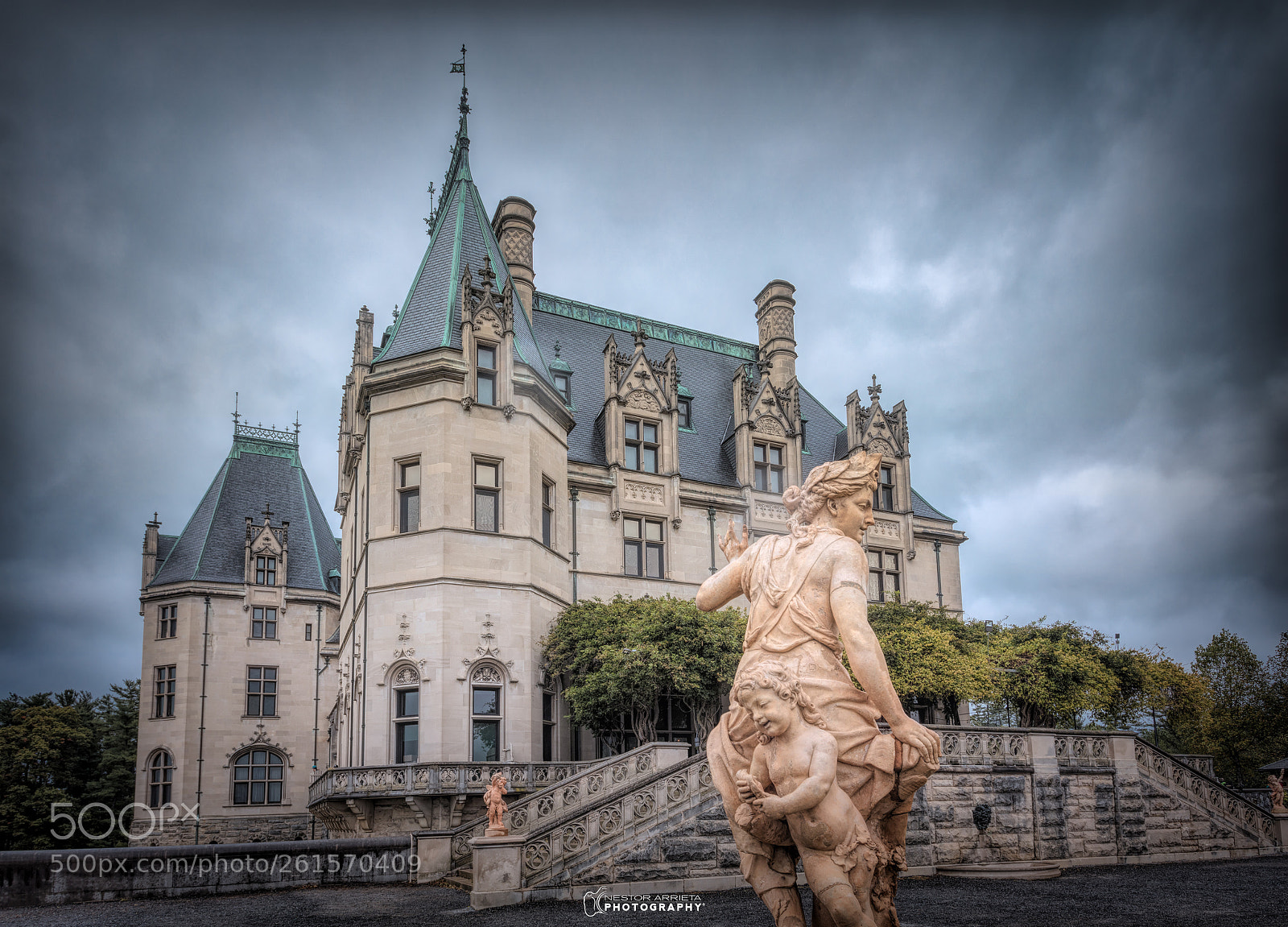 Canon EOS 5DS R sample photo. Esplanade photography