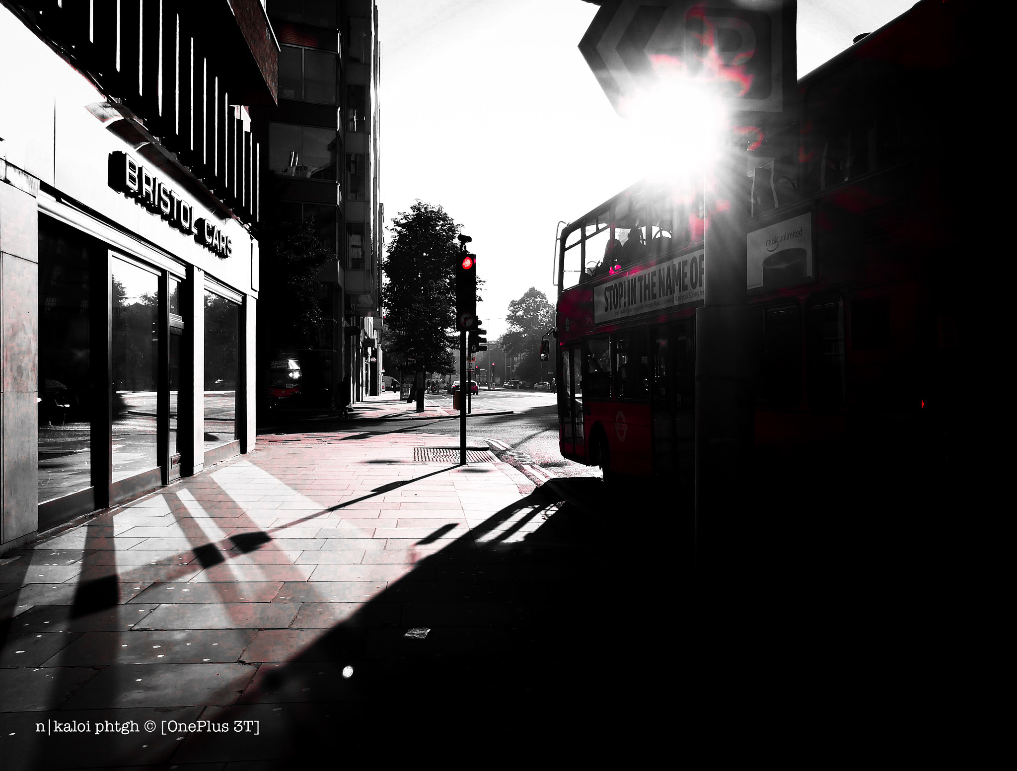HUAWEI P10 Plus sample photo. Red bus photography