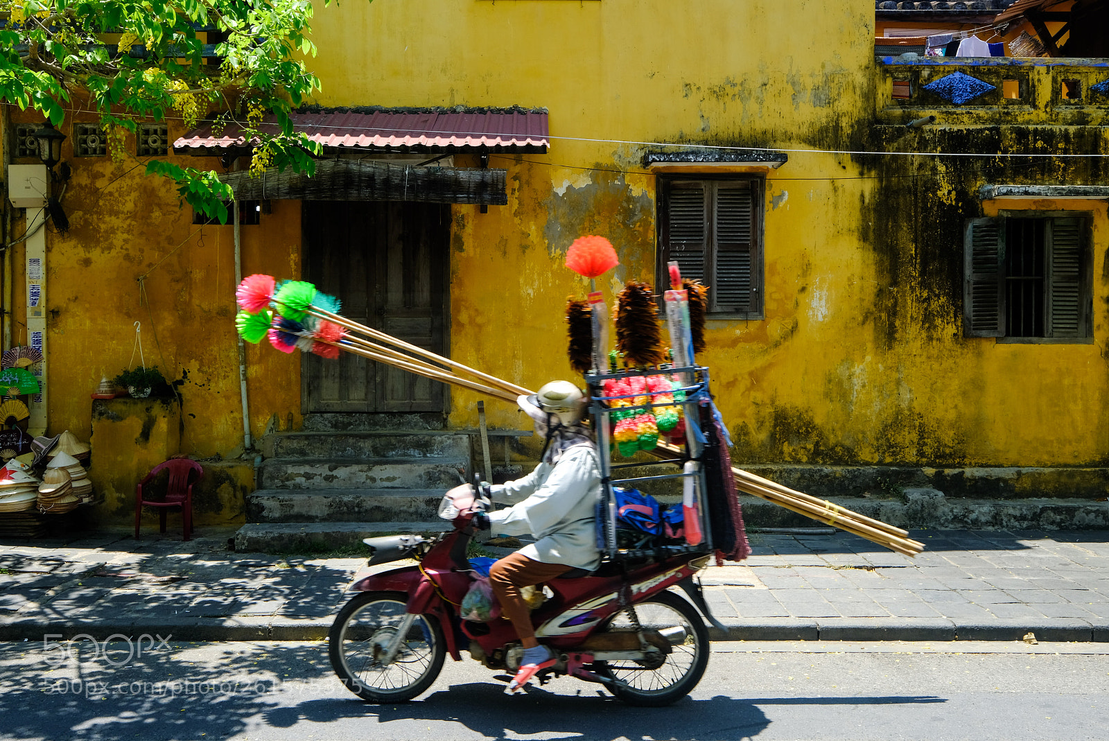 Fujifilm X-T2 sample photo. Balancing act, hoi an photography