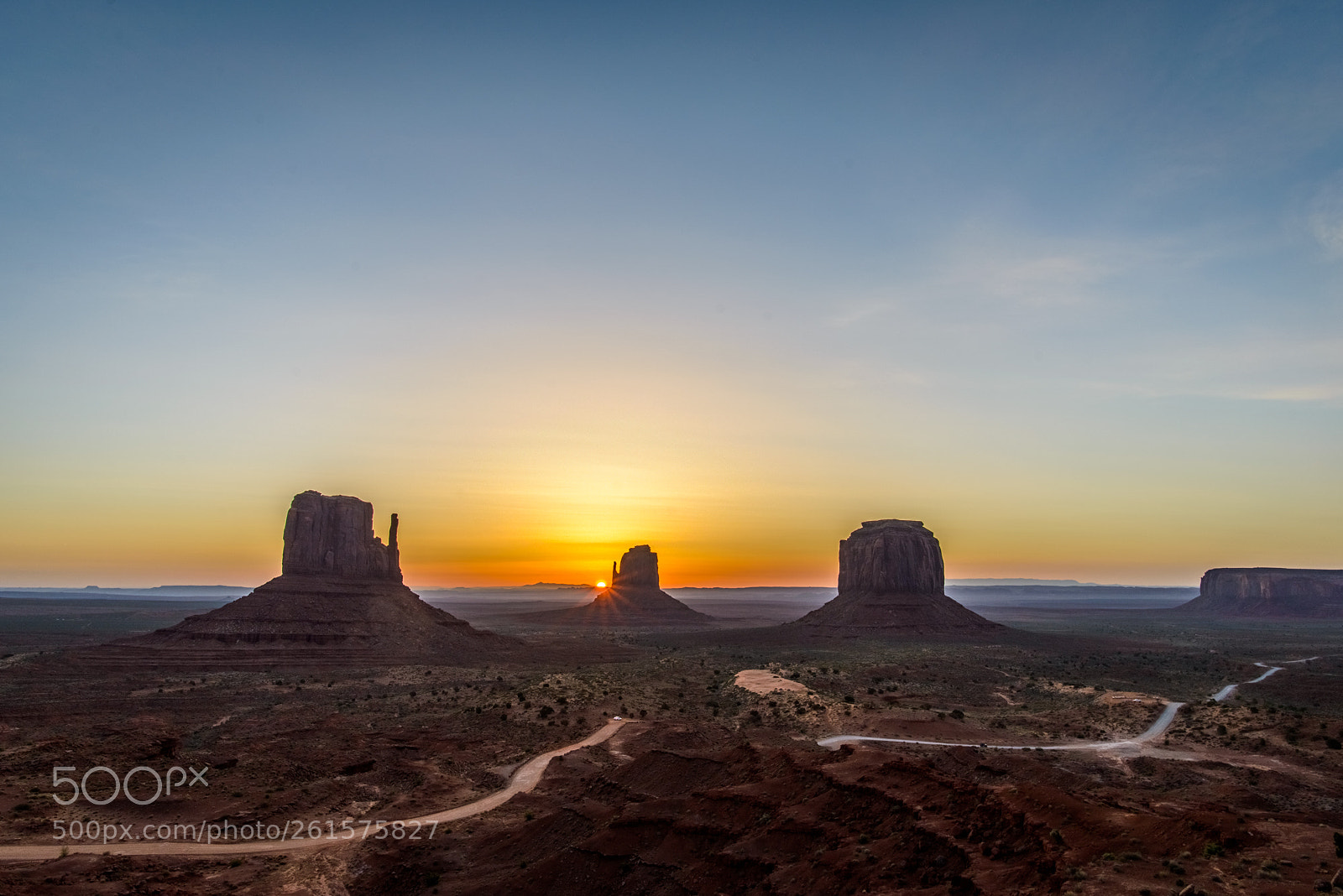 Nikon D800 sample photo. Sunrise at monument valley photography