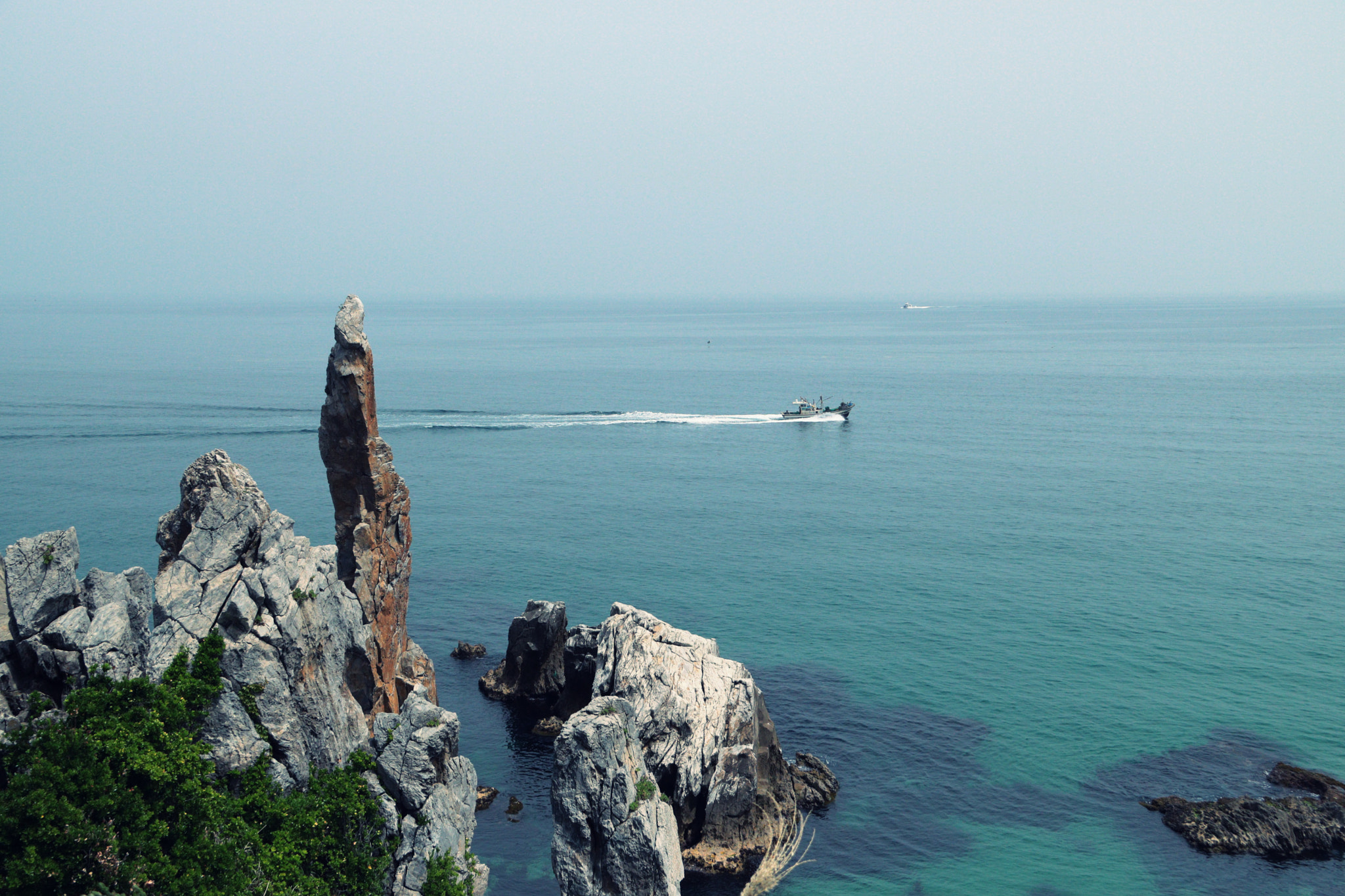 Canon EF-S 18-200mm F3.5-5.6 IS sample photo. Kangreung chuam candlestick rock photography