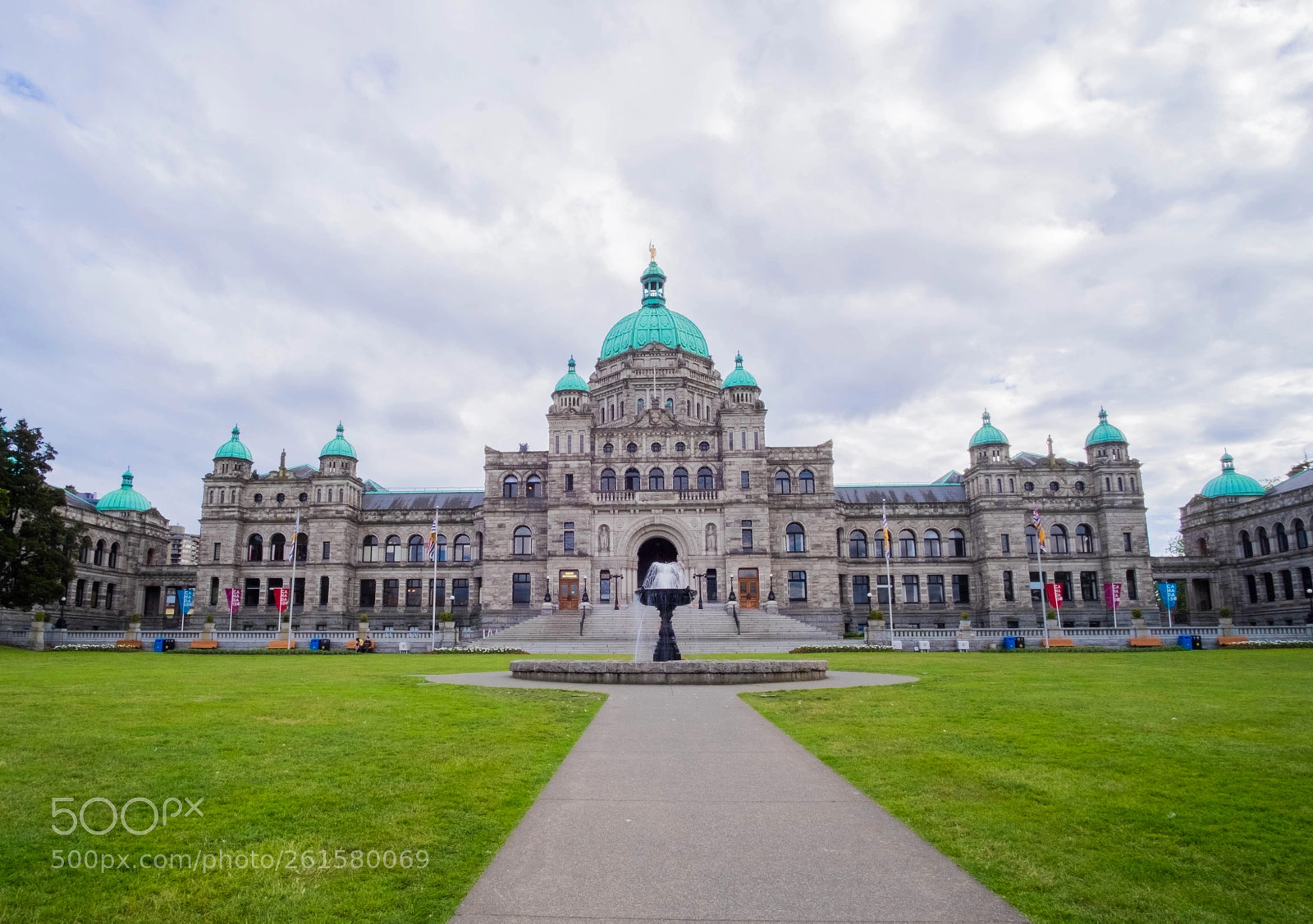 Fujifilm X-T10 sample photo. Bc legislative building photography