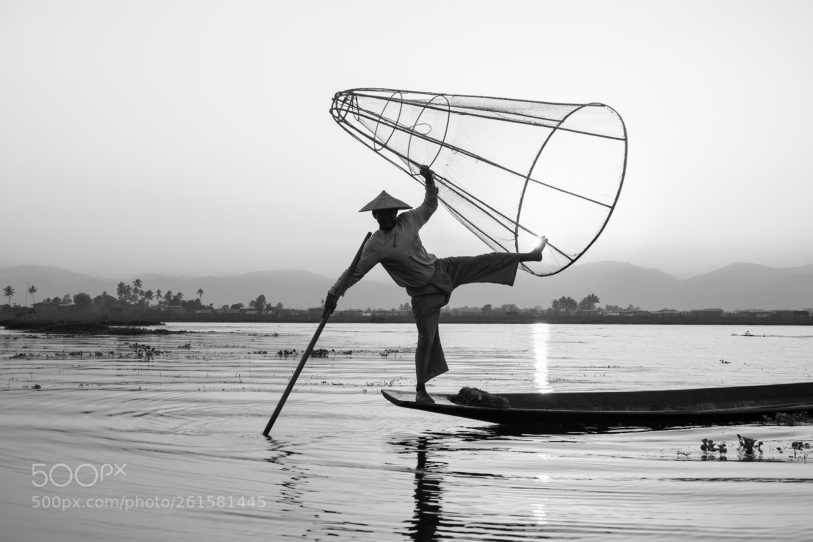 Fujifilm X-T10 sample photo. Pêcheur lac inle photography