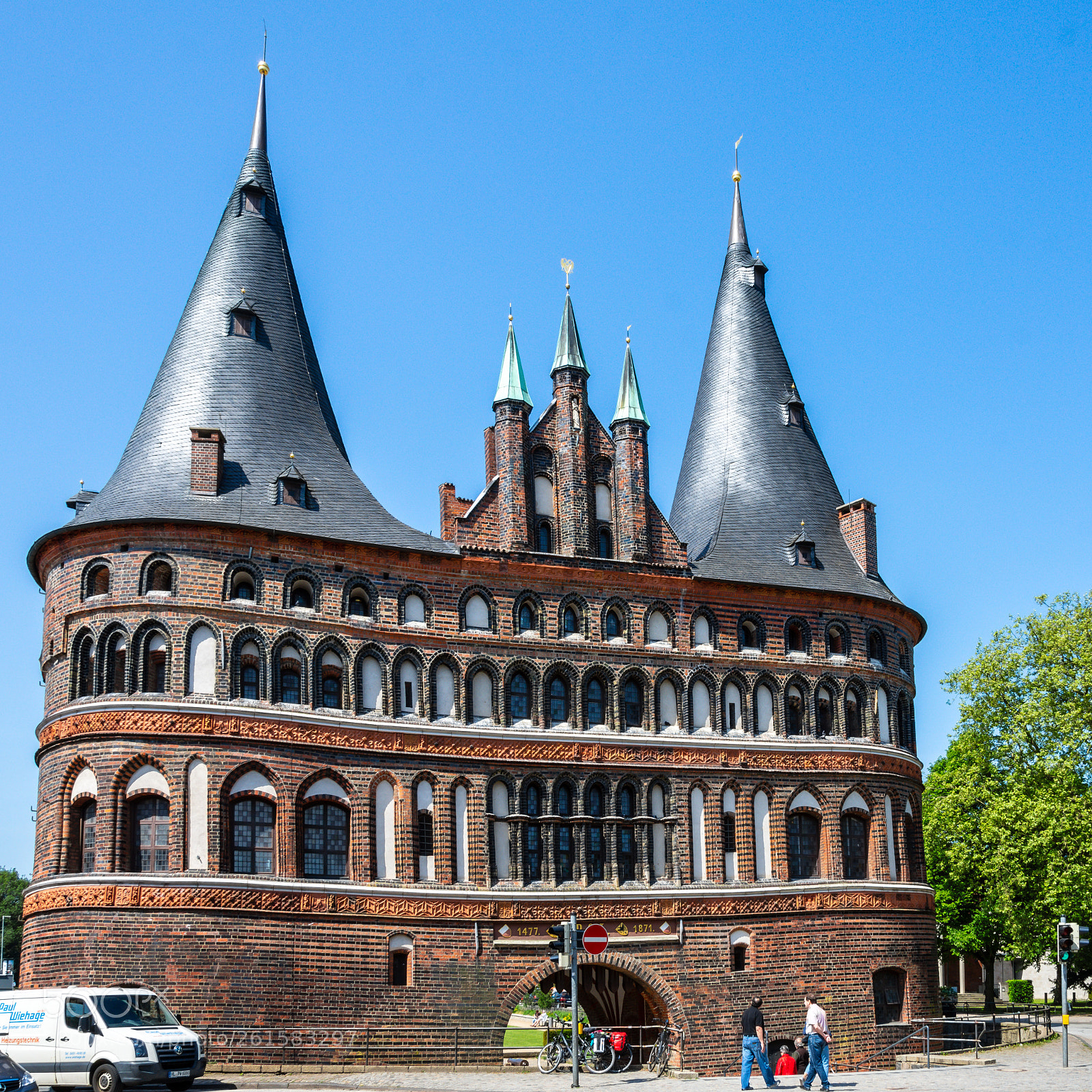 Nikon D7200 sample photo. Holstentor lübeck photography