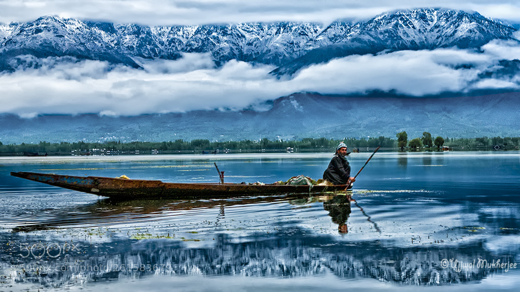 Canon EOS 5D sample photo. Fisherman in nigeen lake photography