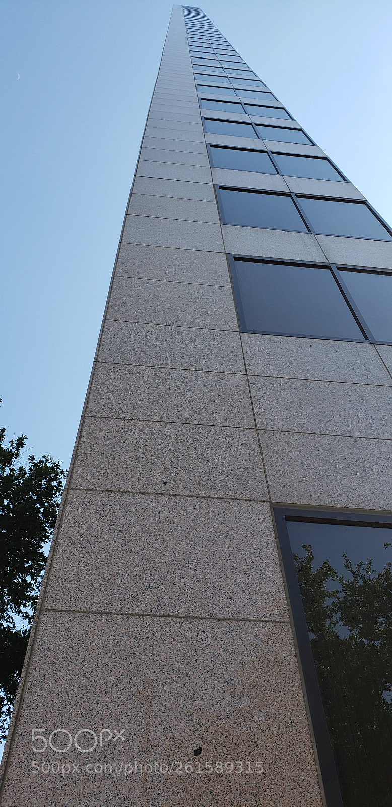 Samsung Galaxy S9+ sample photo. Abstract tall building photography