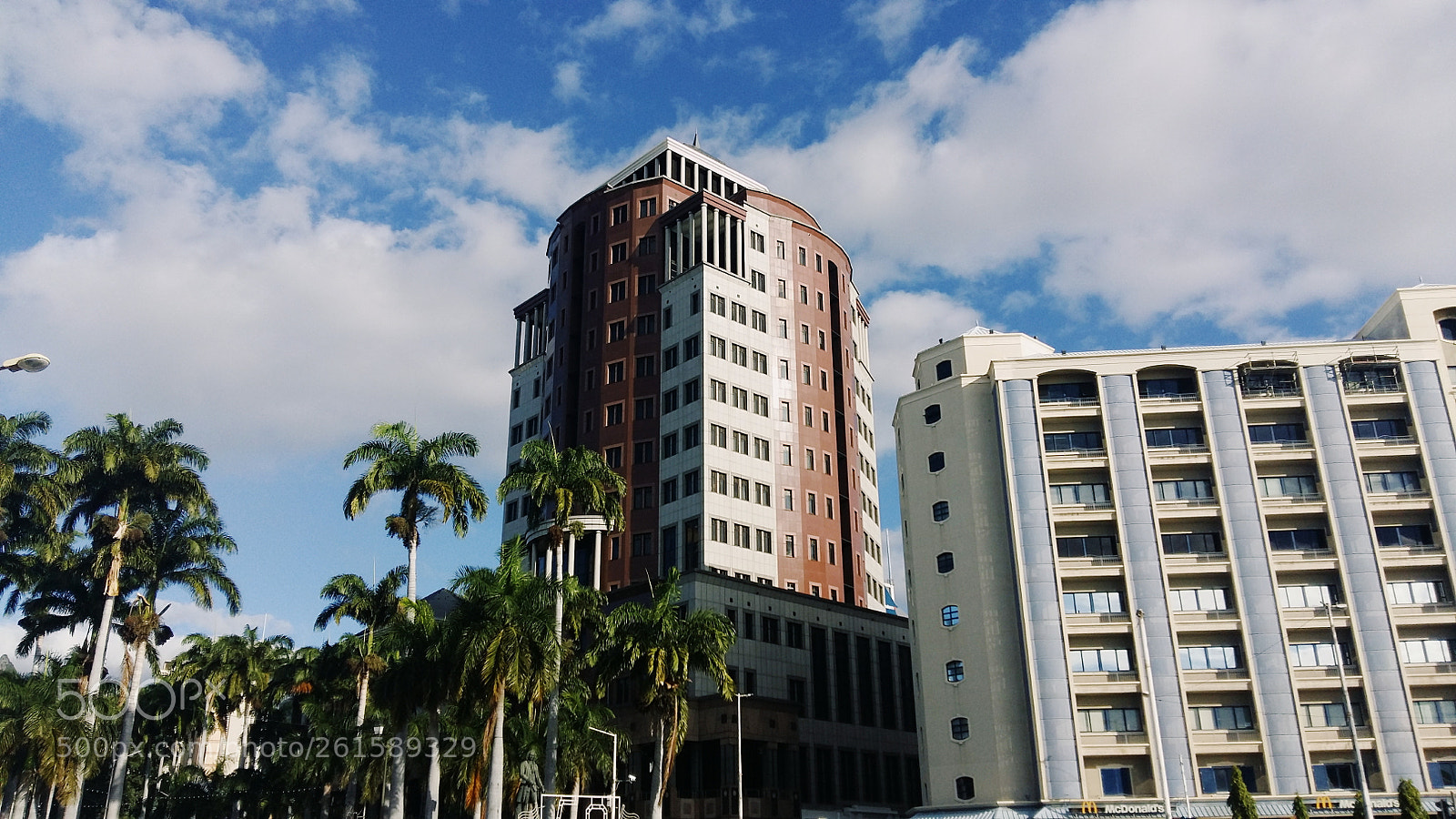 Samsung Galaxy A5 sample photo. Tropic city. photography