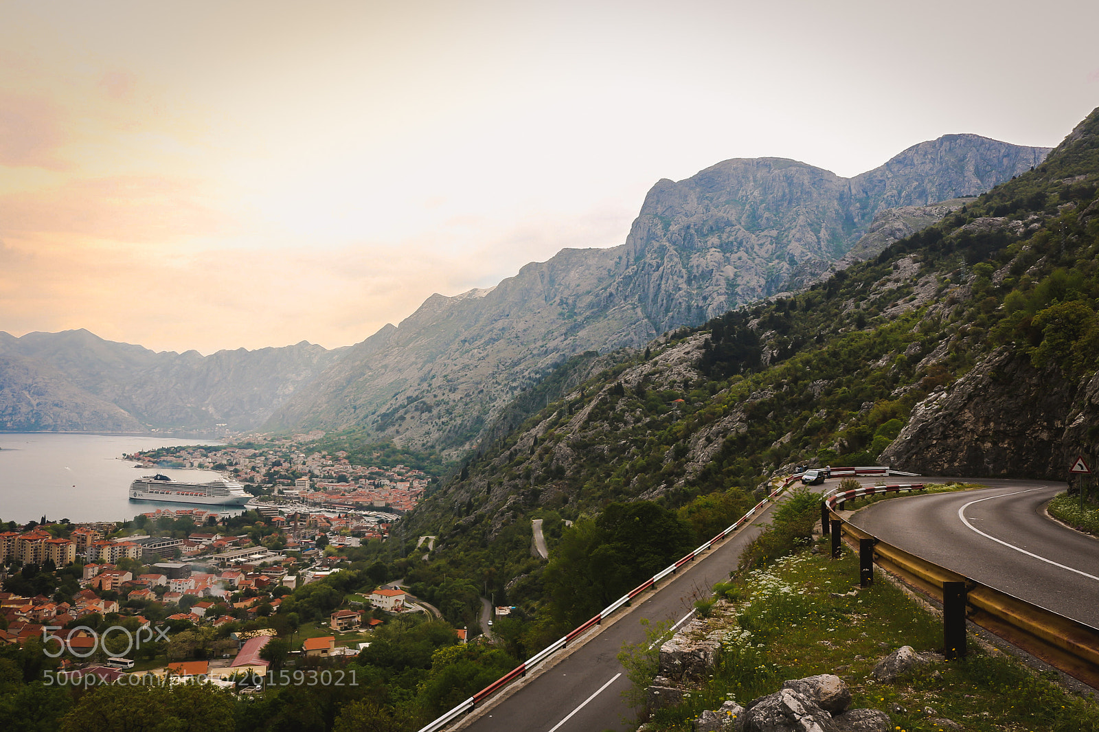 Canon EOS 750D (EOS Rebel T6i / EOS Kiss X8i) sample photo. The european dream photography