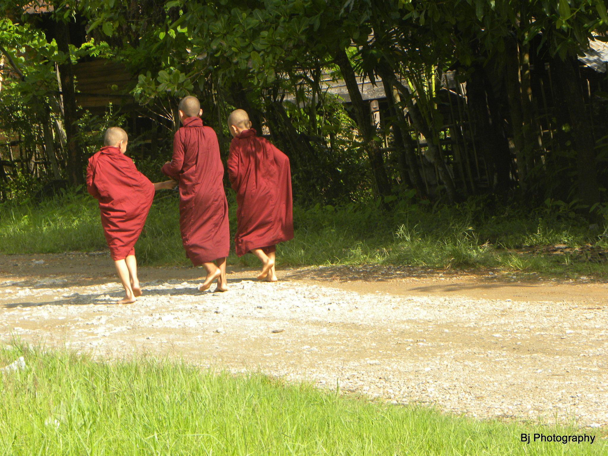 Nikon Coolpix P90 sample photo. Three boy monks photography