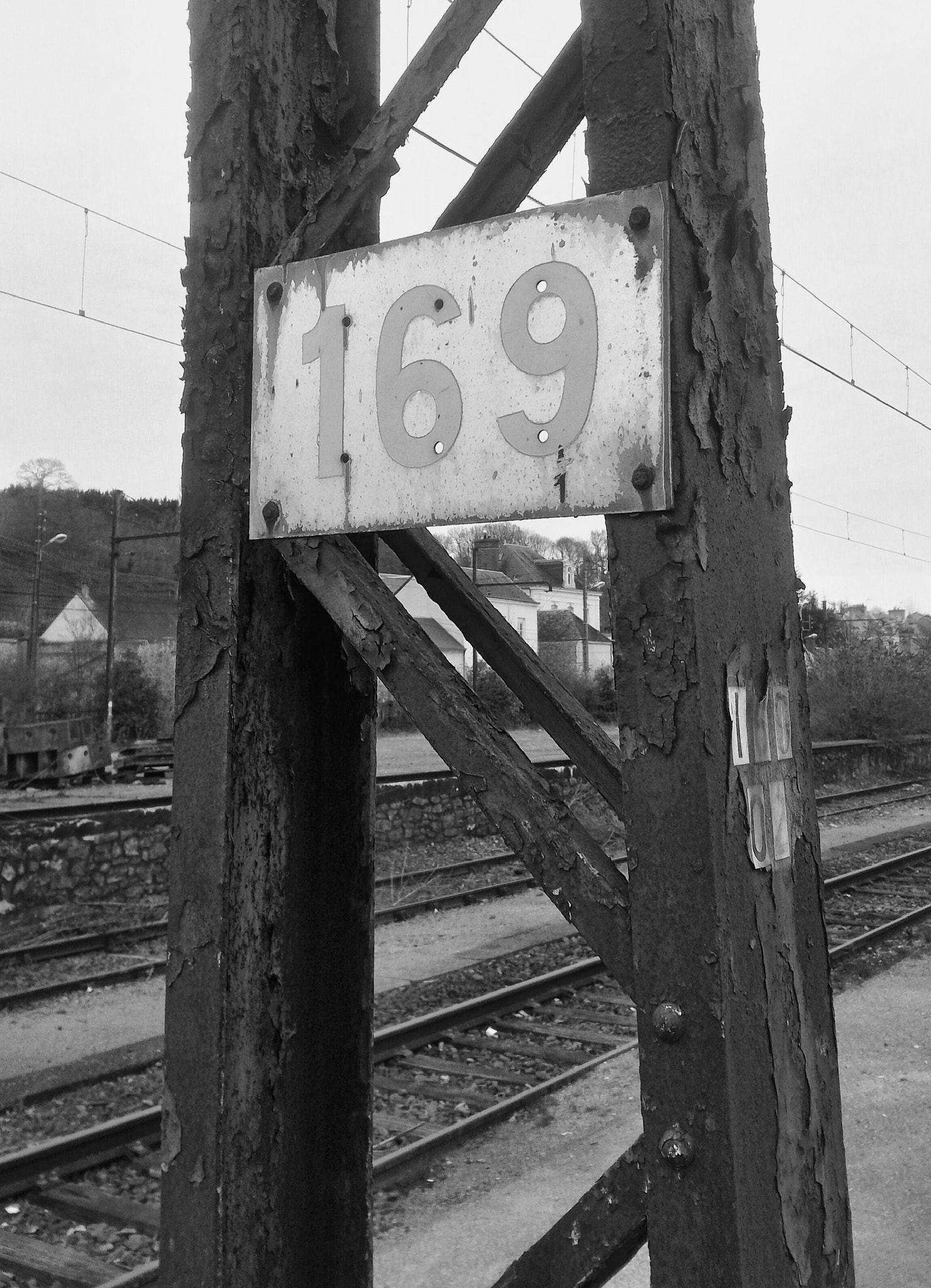 ASUS ZenFone 2 (ZE551ML) sample photo. En attendant le train photography