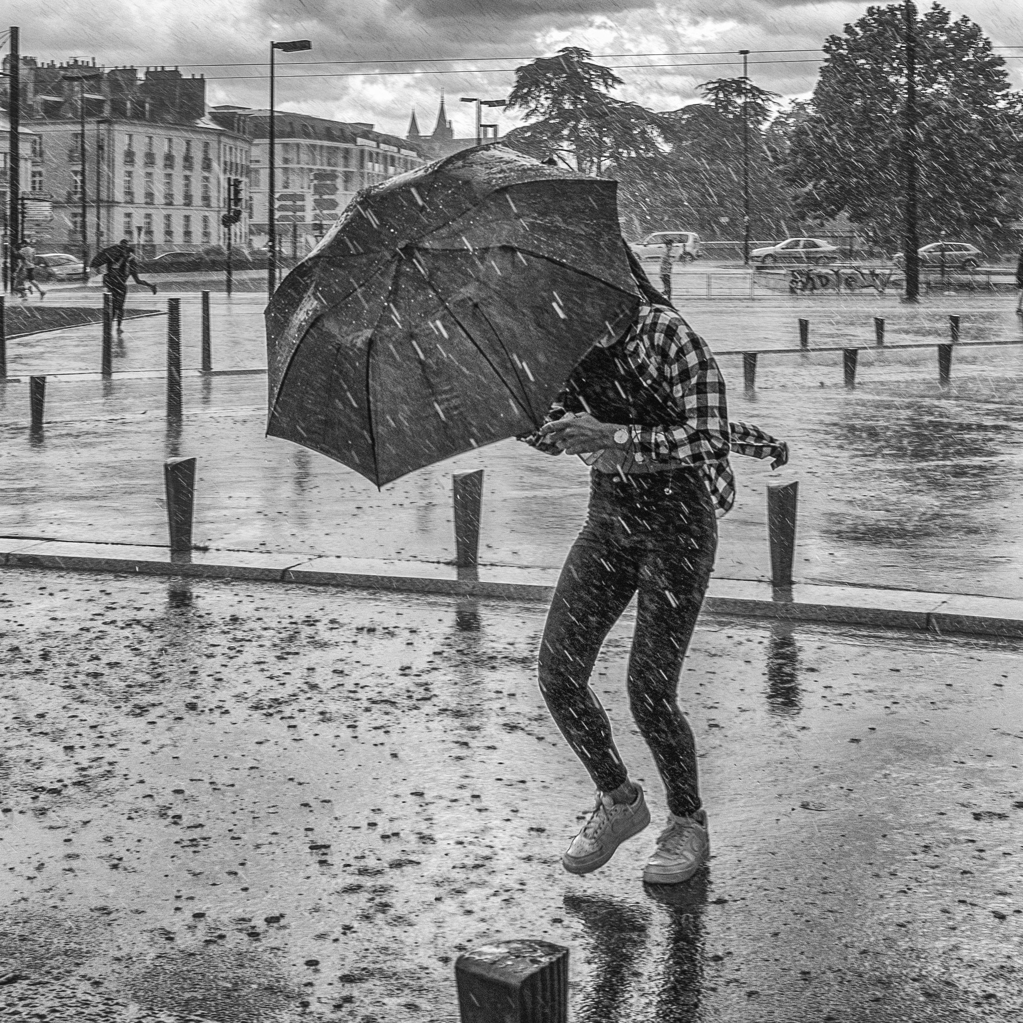Ricoh GR II sample photo. Orage sur la ville photography