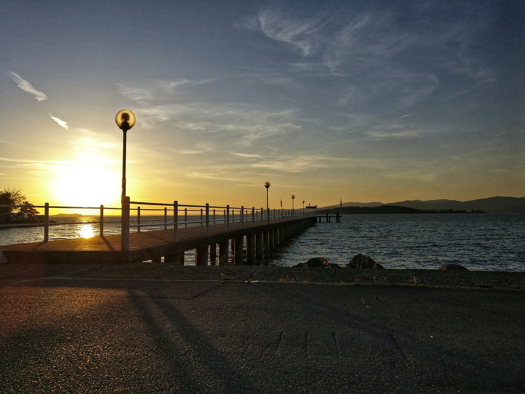 OnePlus A3003 sample photo. Lake trasimeno photography