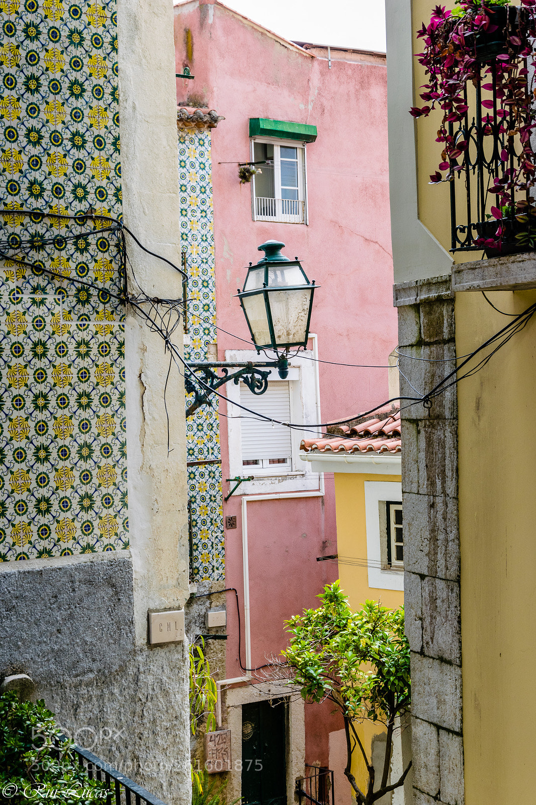 Nikon D3300 sample photo. Alfama - lisboa photography