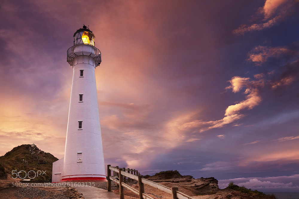 Canon EOS 5D Mark II sample photo. Castle point lighthouse photography