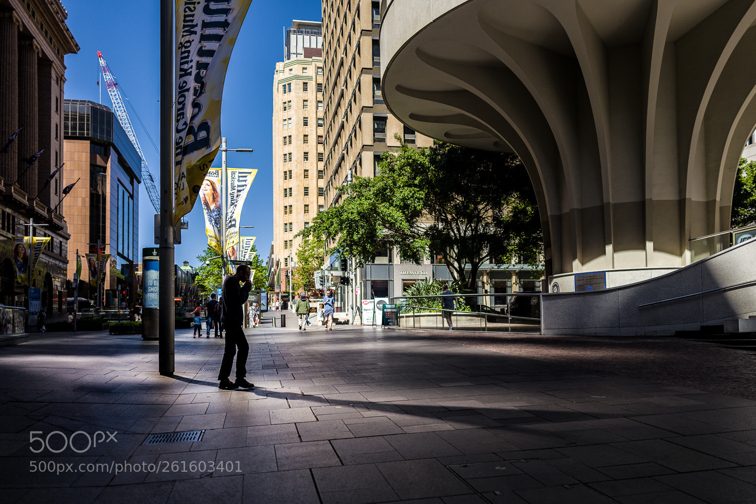 Leica Q (Typ 116) sample photo. Lost in the shadows photography