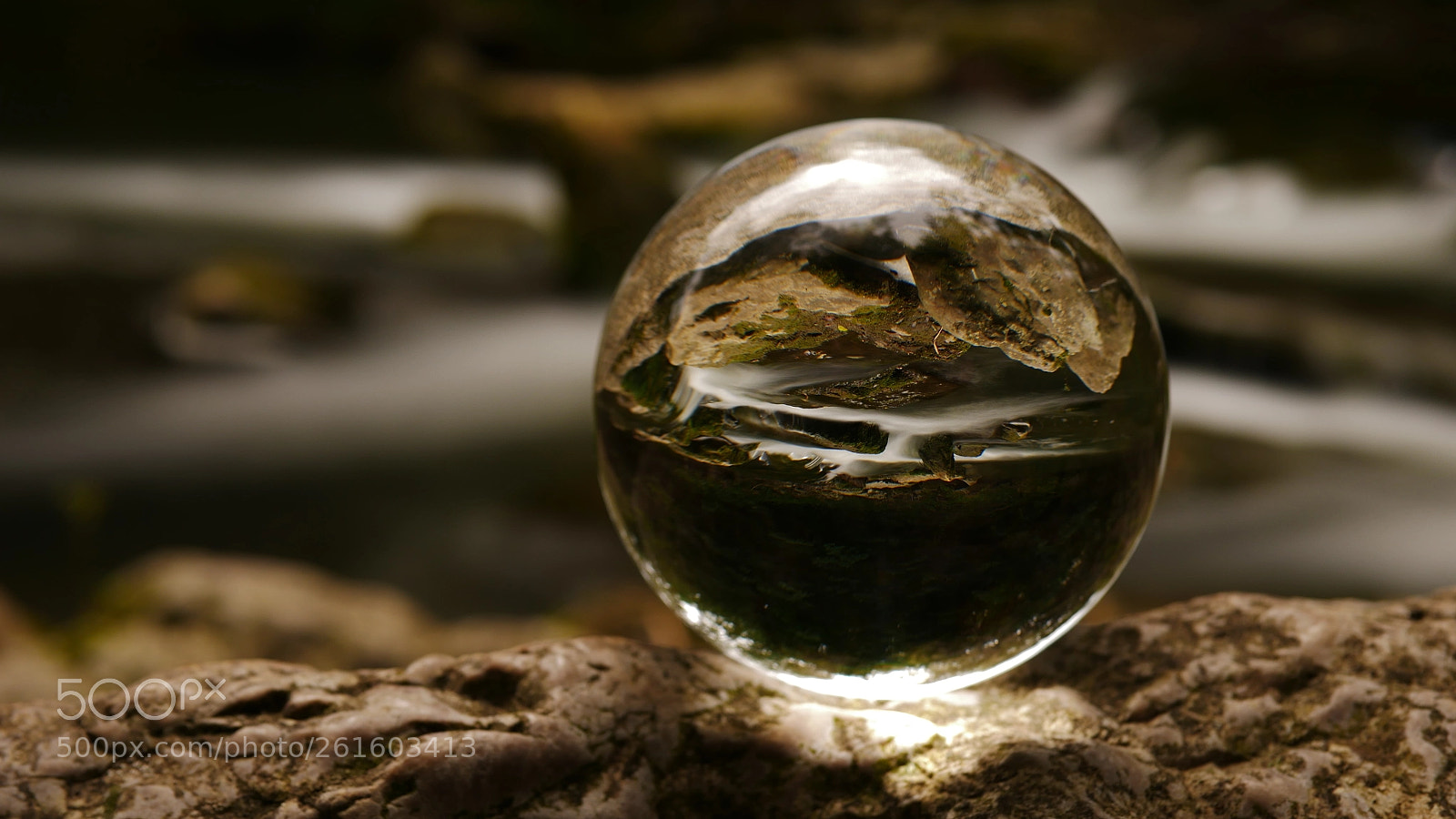 Panasonic Lumix DMC-GX85 (Lumix DMC-GX80 / Lumix DMC-GX7 Mark II) sample photo. Lensball photography