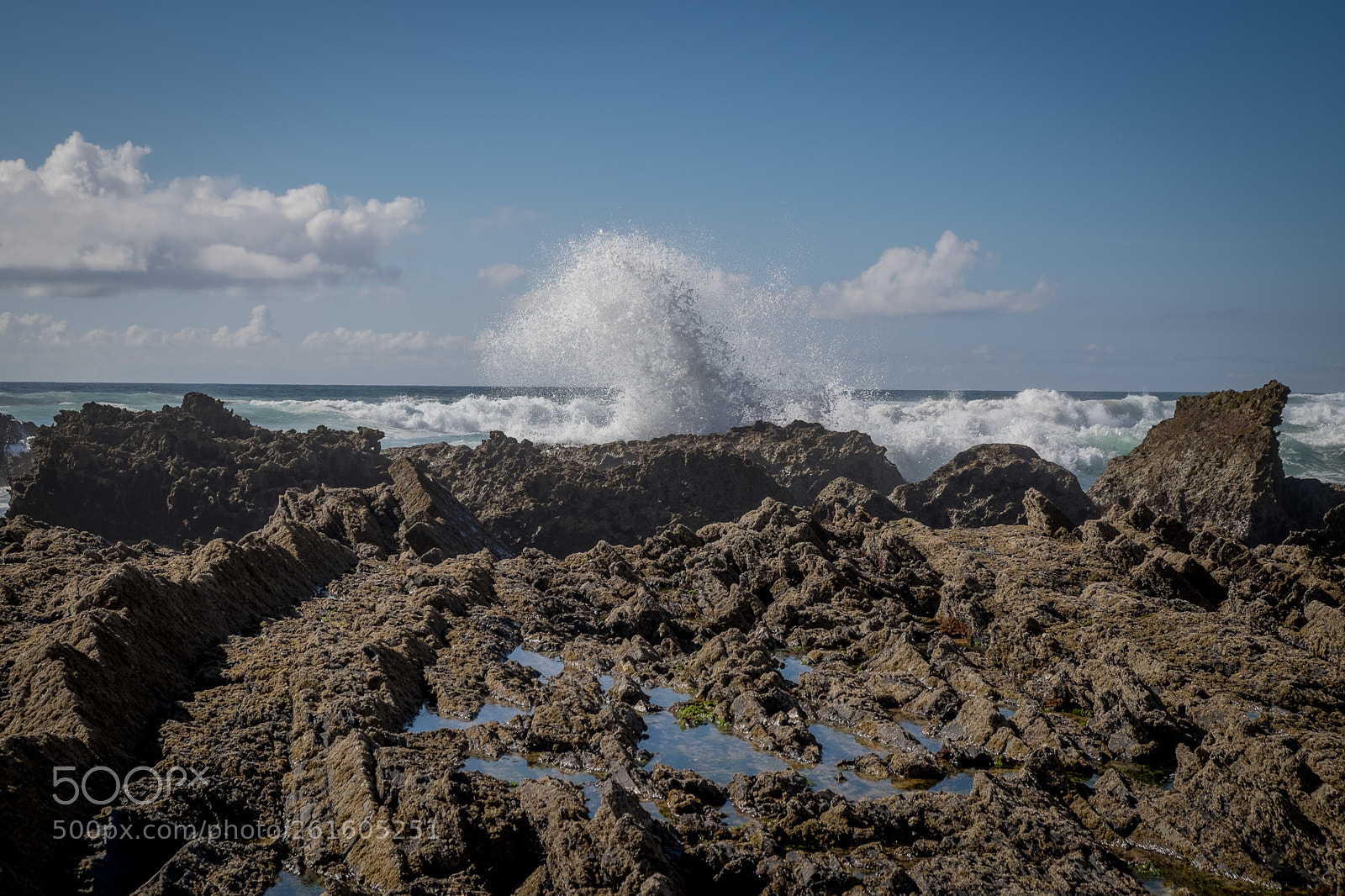 Fujifilm X-T1 sample photo. Wave splashing on rocks photography