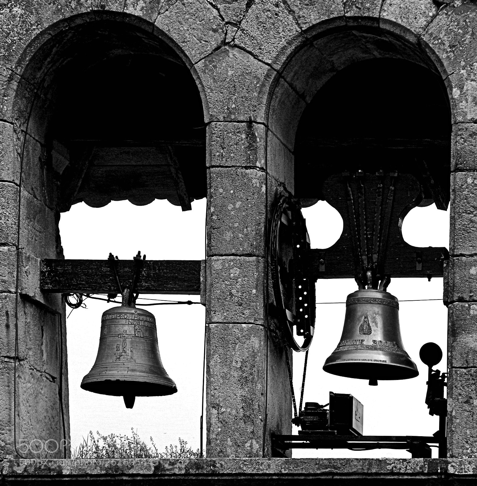 Pentax K-50 sample photo. Ardeche - church photography