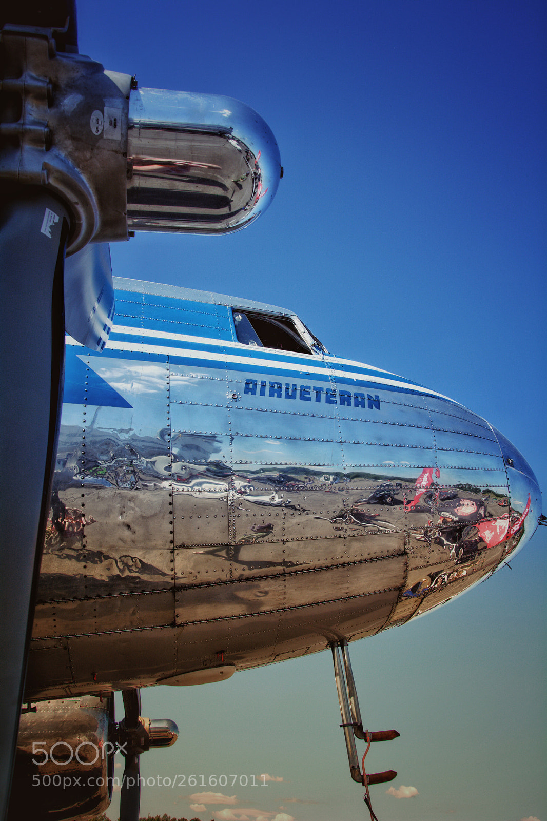 Nikon D5200 sample photo. An old dc-3 aircraft photography