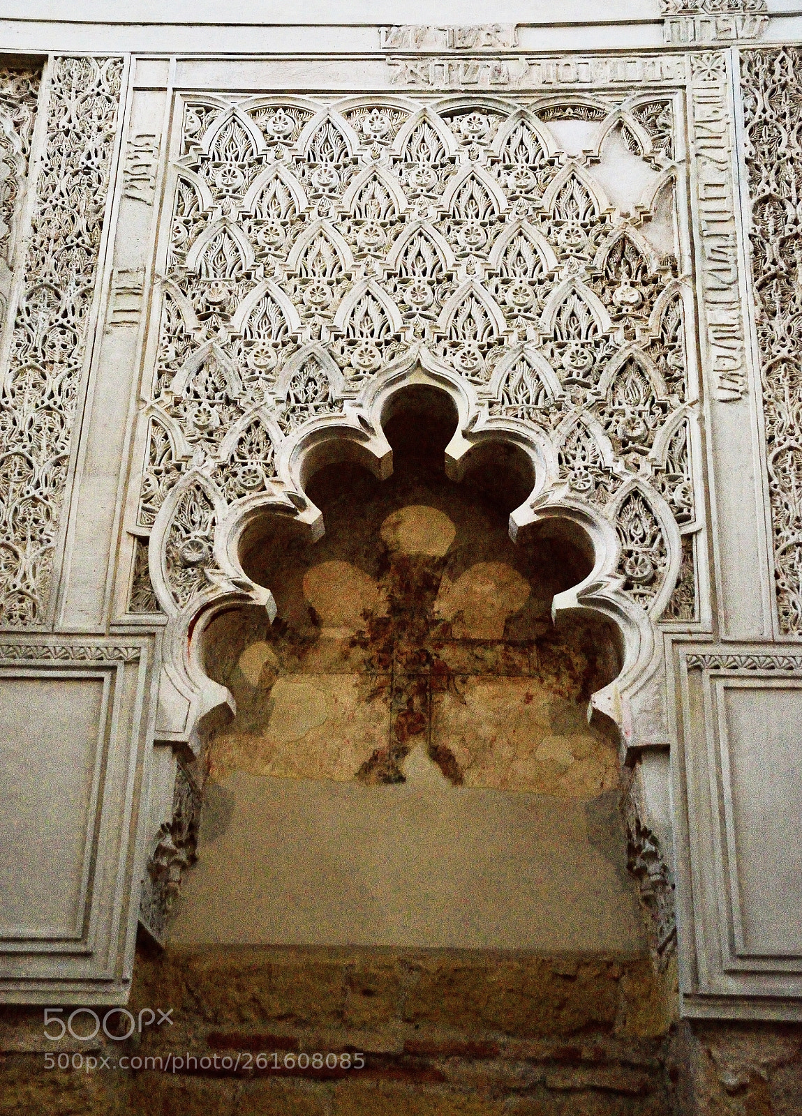 Nikon D7000 sample photo. Cross in the synagogue photography