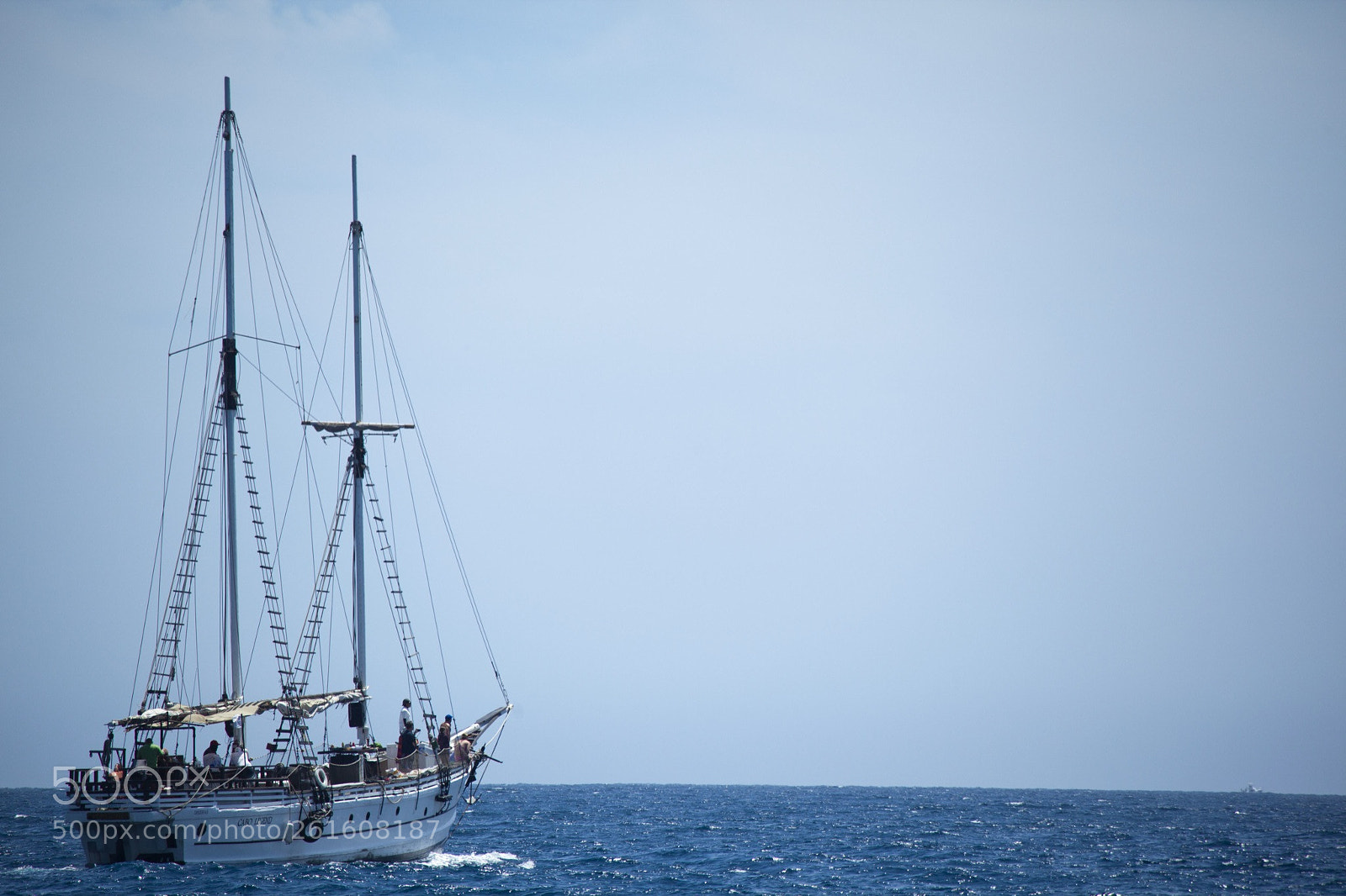 Canon EOS 5D Mark II sample photo. Boat in the pacific photography