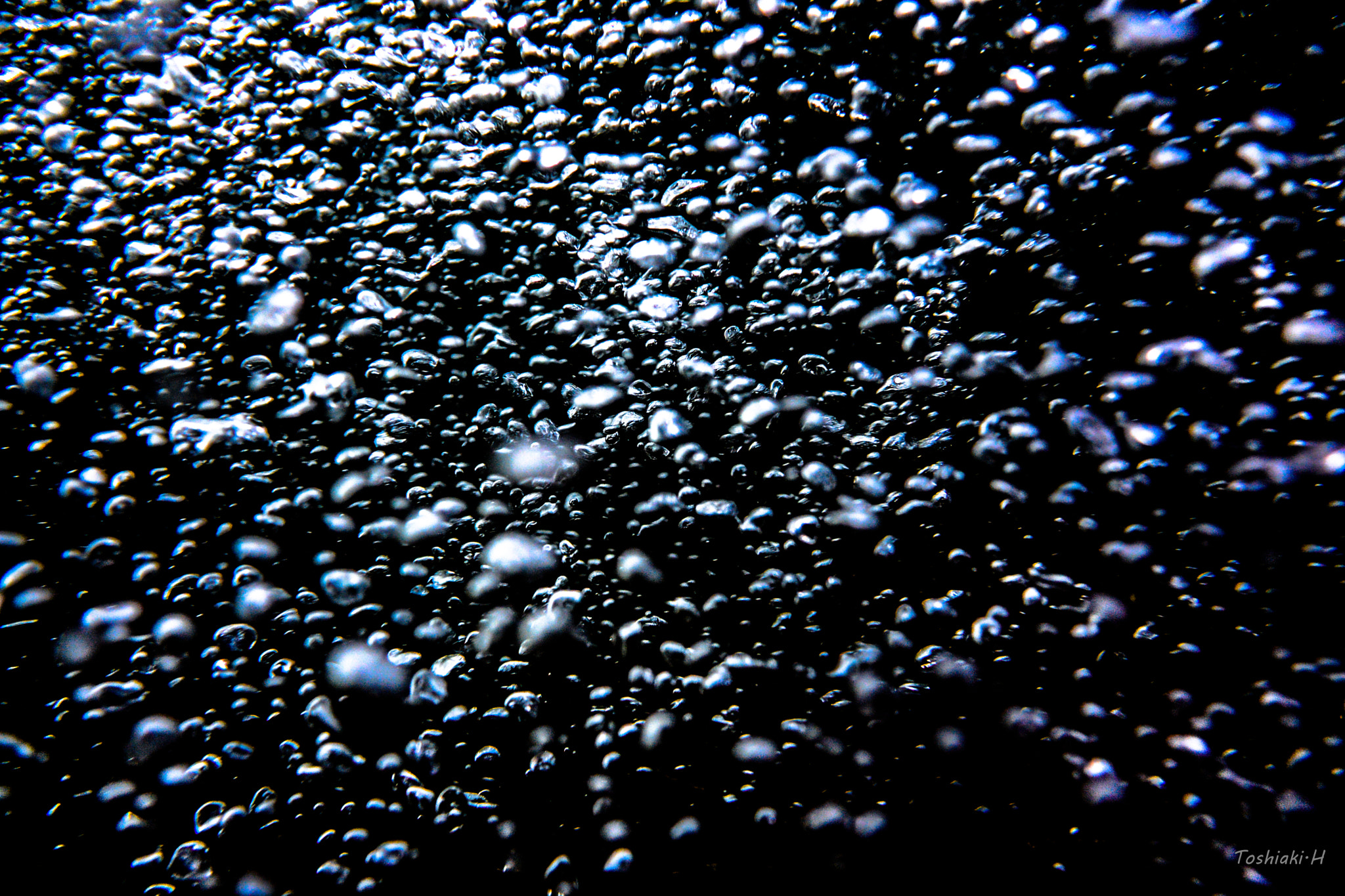 Nikon 1 AW1 sample photo. Bubble photography