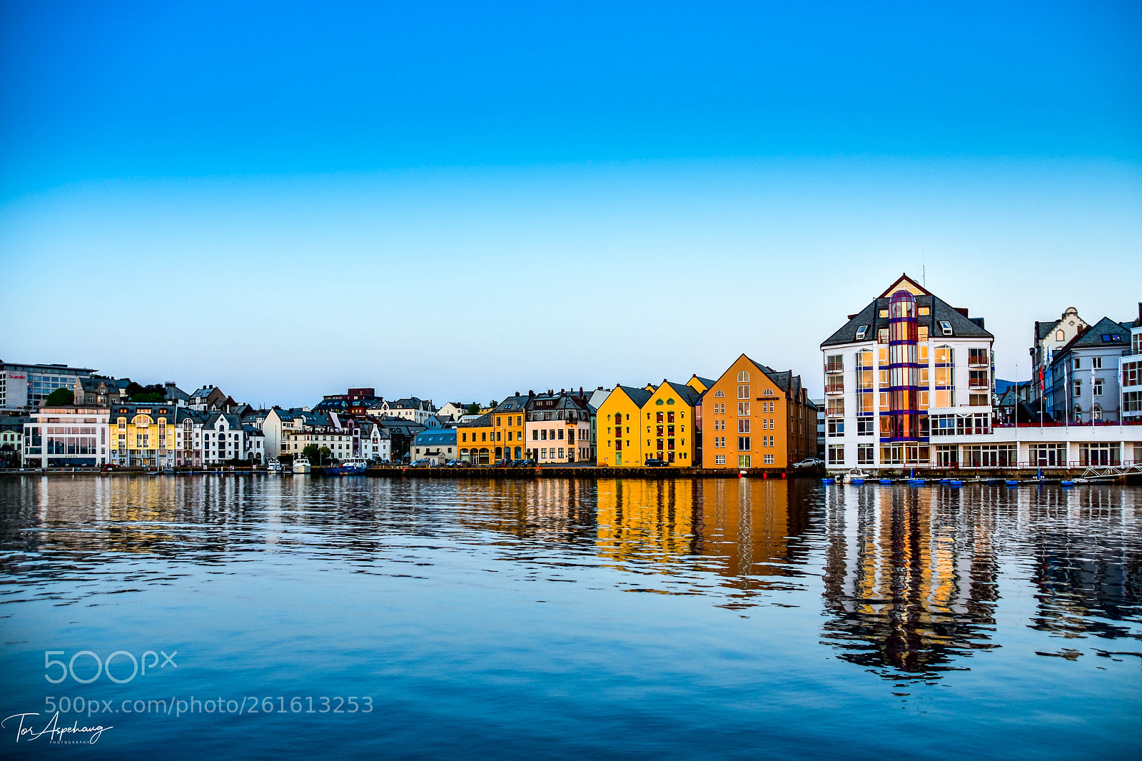 Nikon D7200 sample photo. Brosundet - reflections.jpg photography