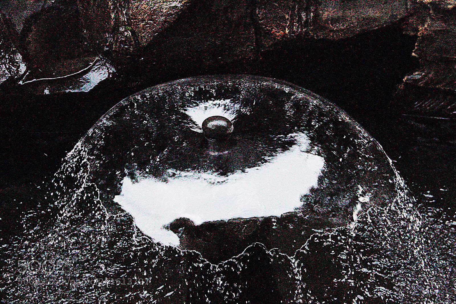 Canon EOS 7D sample photo. Fountain photography