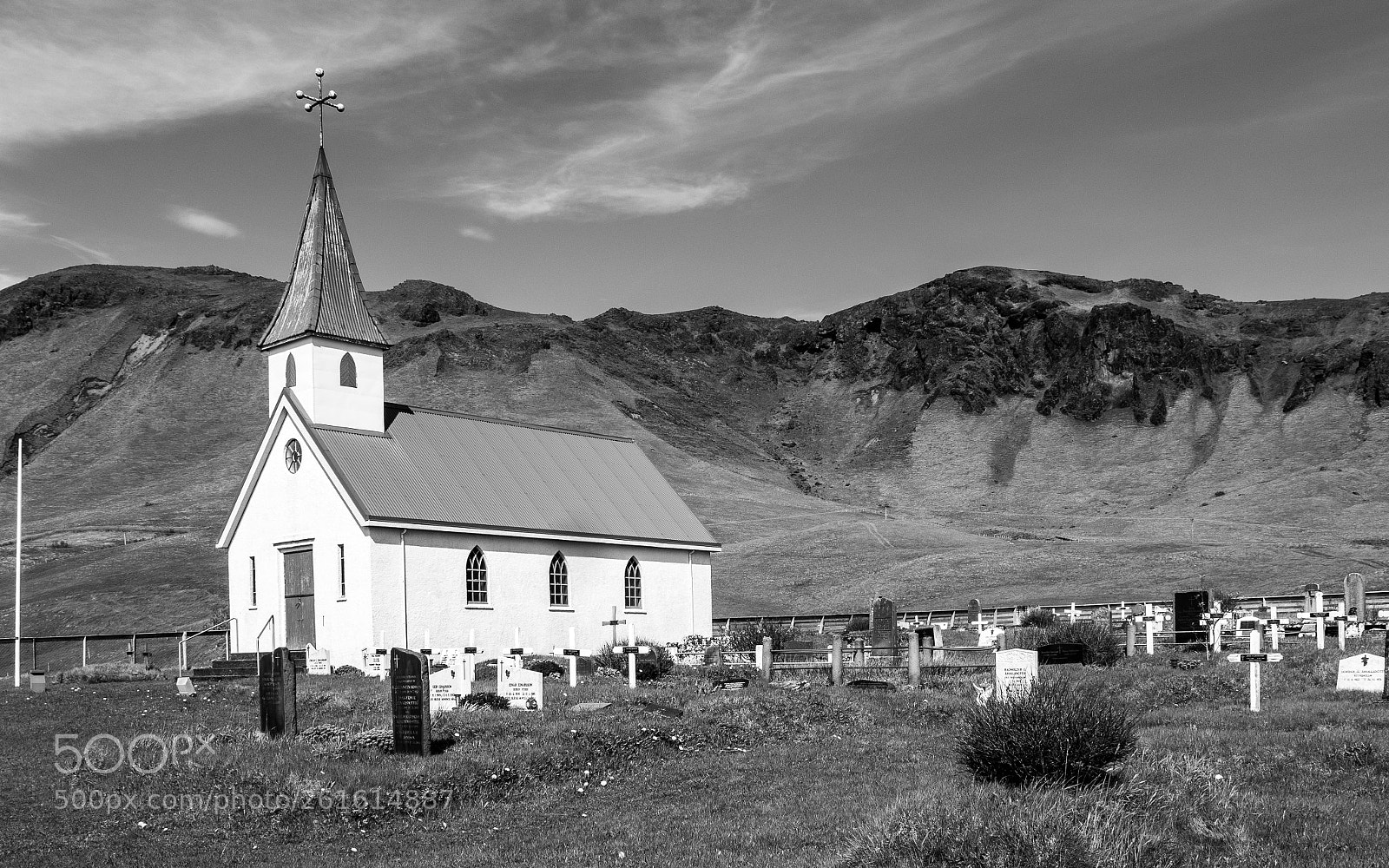 Panasonic Lumix DC-G9 sample photo. Church at dyrholaey photography