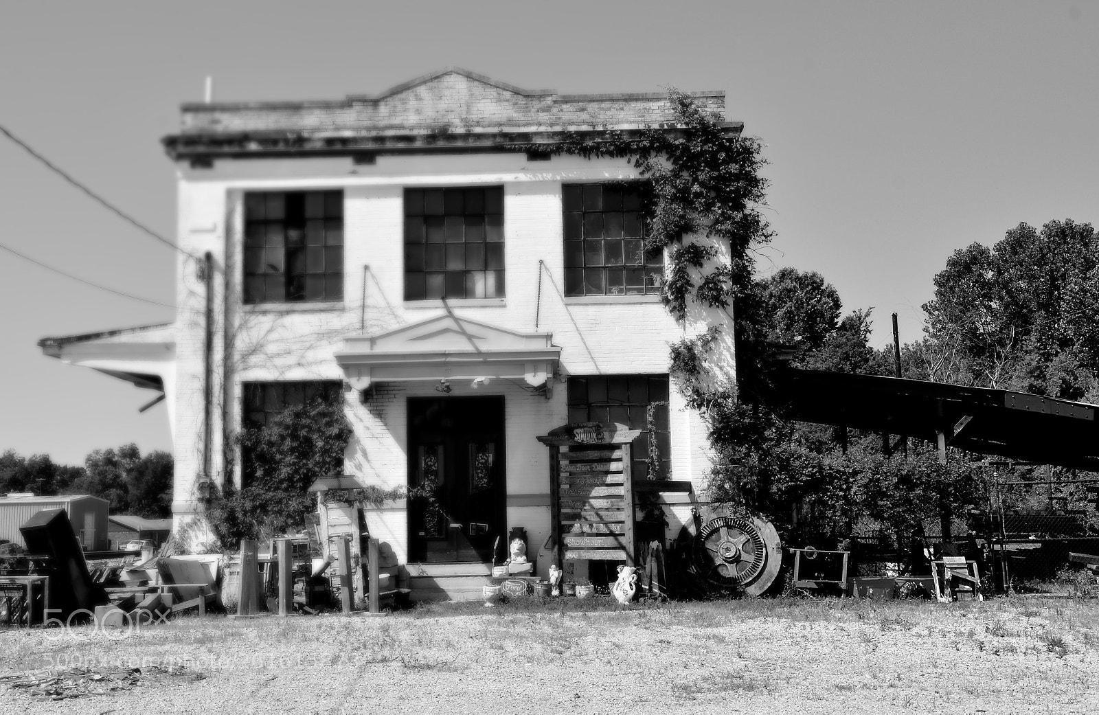 Nikon D7100 sample photo. Antiques 4 b&w photography