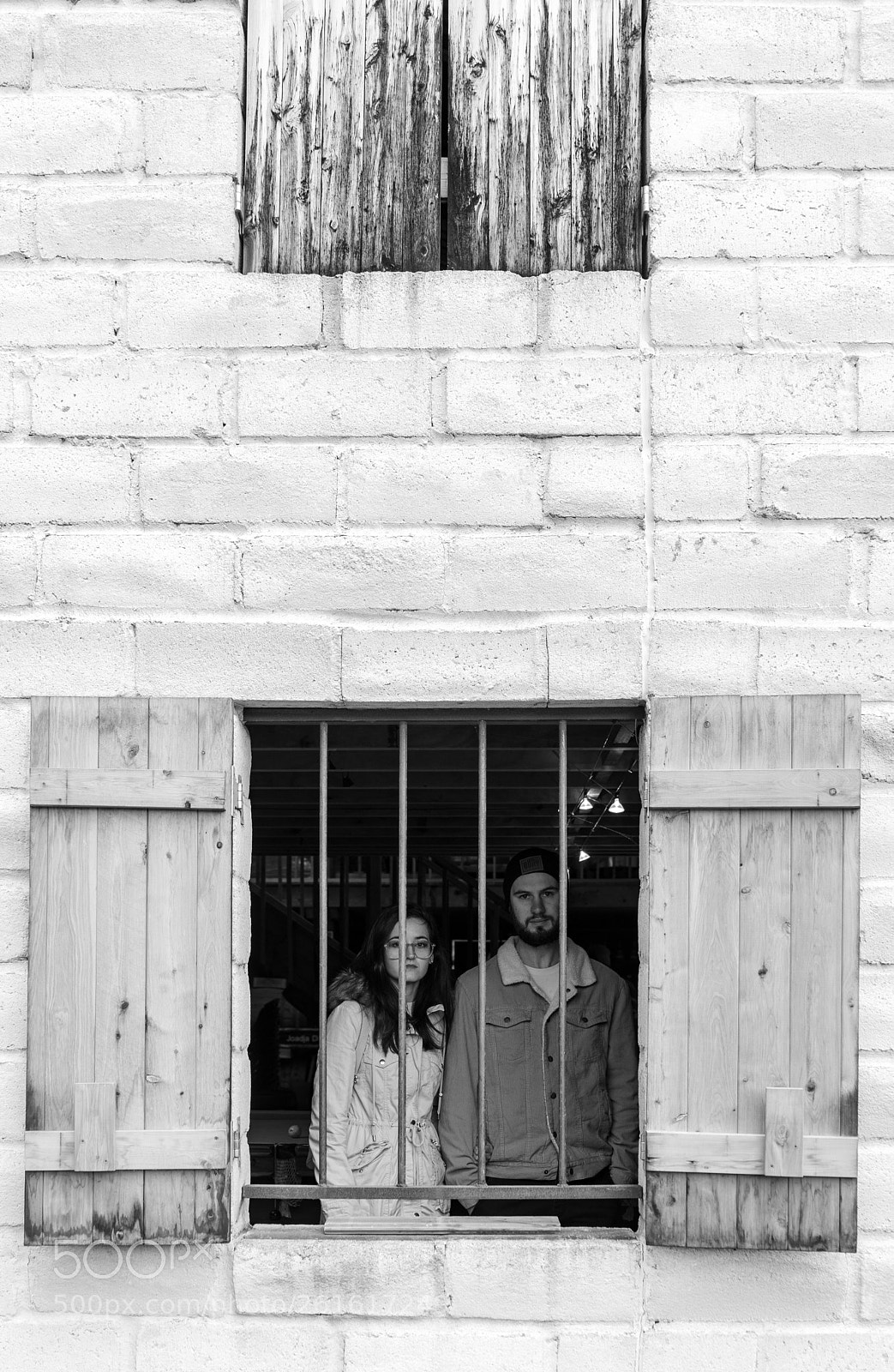 Sony a7 II sample photo. A couple looking out photography